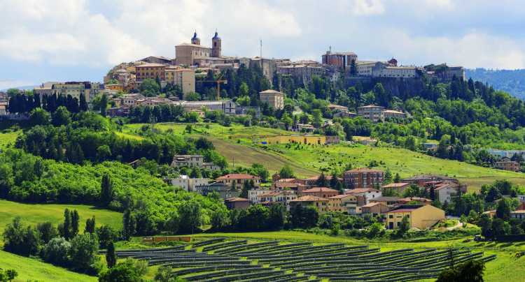Cosa vedere nelle Marche? Spiagge, borghi e templi nascosti