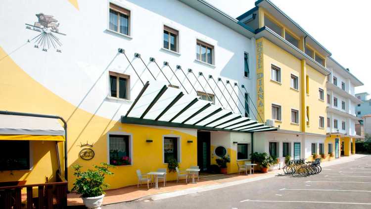 Hotel Diana