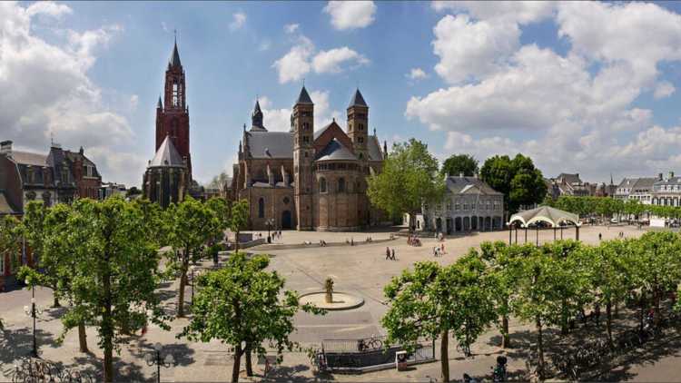 Vrijthof, Maastricht, vriendinnenweekend
