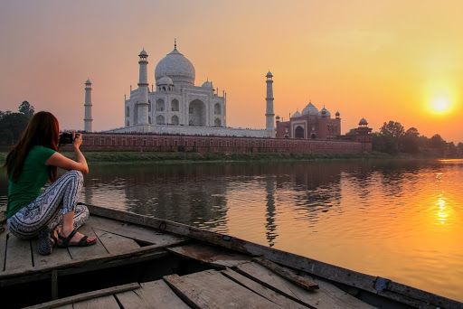 Celebrate India’s Artistic Side at Taj Mahotsav 2020: Welcome to Agra!