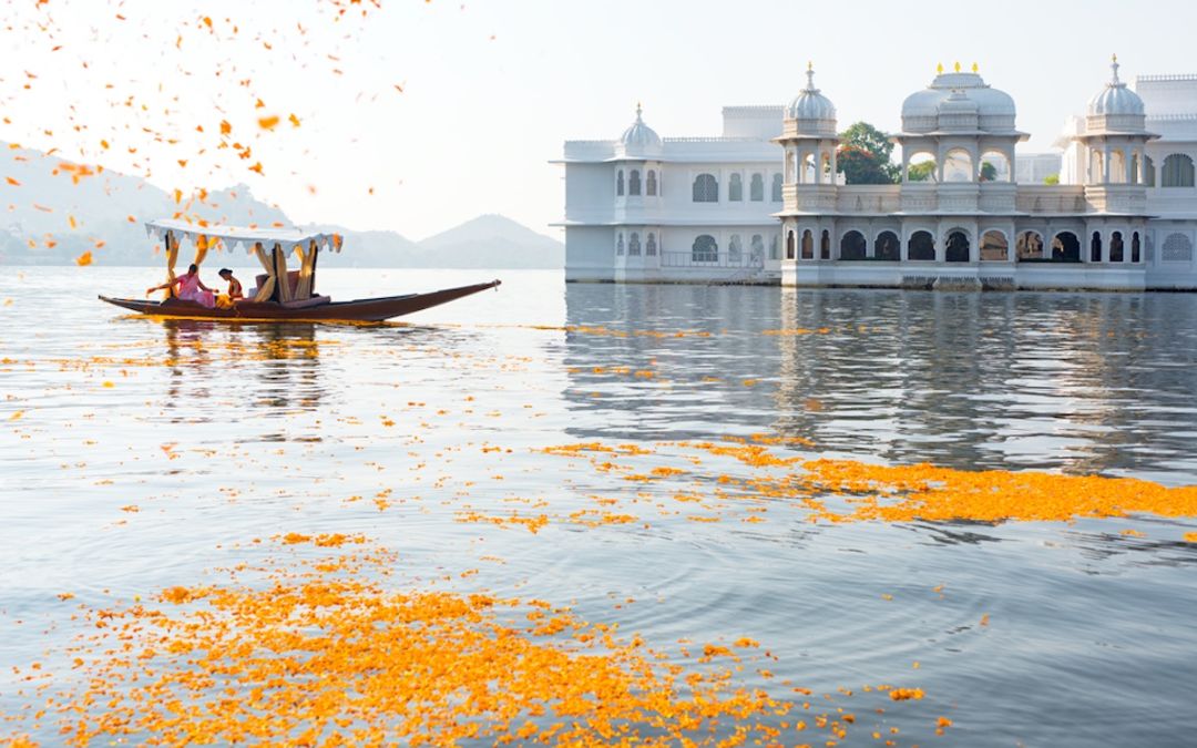 These 5 Dreamy Floating Hotels We Keep Seeing All Over Instagram Are Officially on Our Wishlist Now