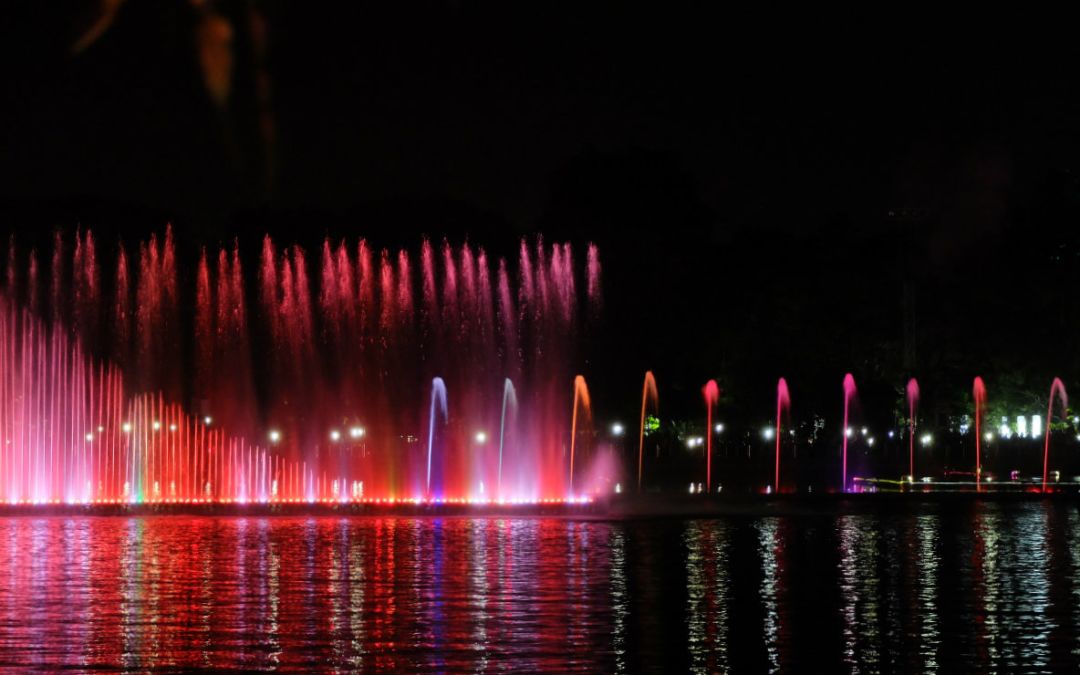 Malam Mingguan Di Taman Air Mancur Sri Baduga Wego