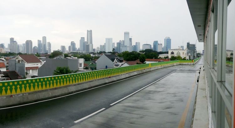 Menjajal Jalur Layang Transjakarta Koridor 13 Wego