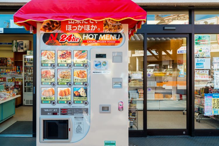 Vending machine penjual makanan cepat saji