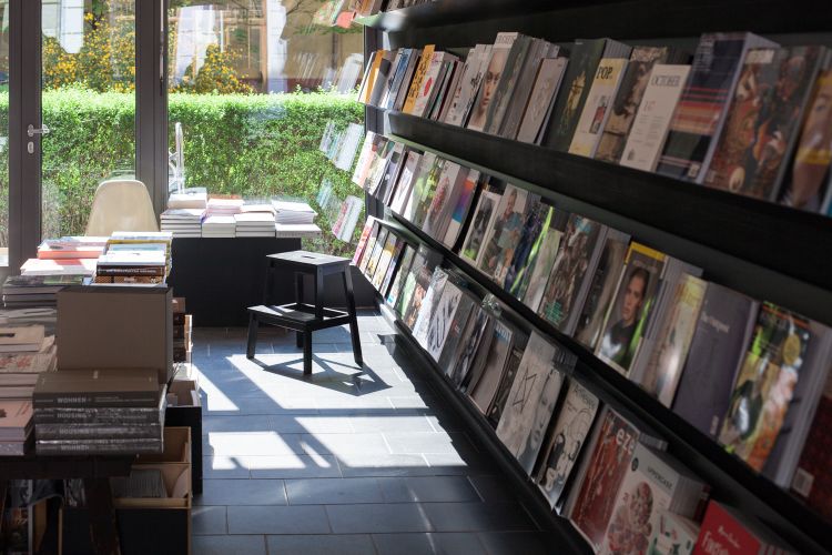 Menelusuri Toko Buku Indie di Berlin Jerman - Do You Read Me