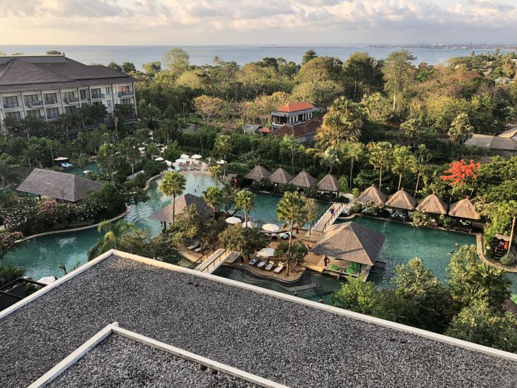 Pemandangan dari Above Eleven, Movenpick Jimbaran Resort & Spa Bali