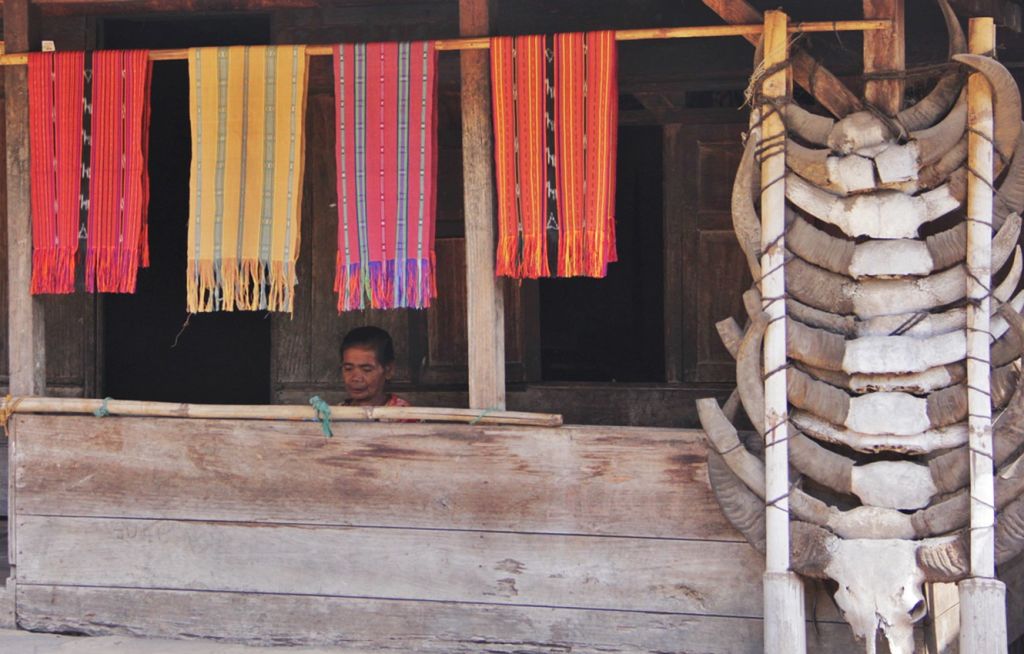 Destinasi Berburu Kain_Ikat Flores