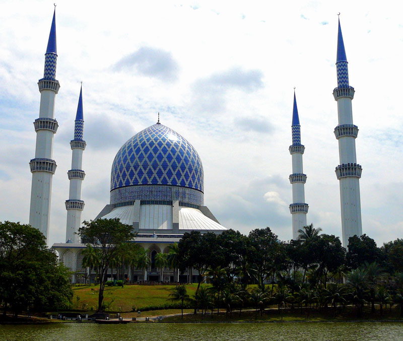 المسجد الأزرق في ولاية سيلانجور في ماليزيا - الصورة من موقع daleel.tours-malaysia