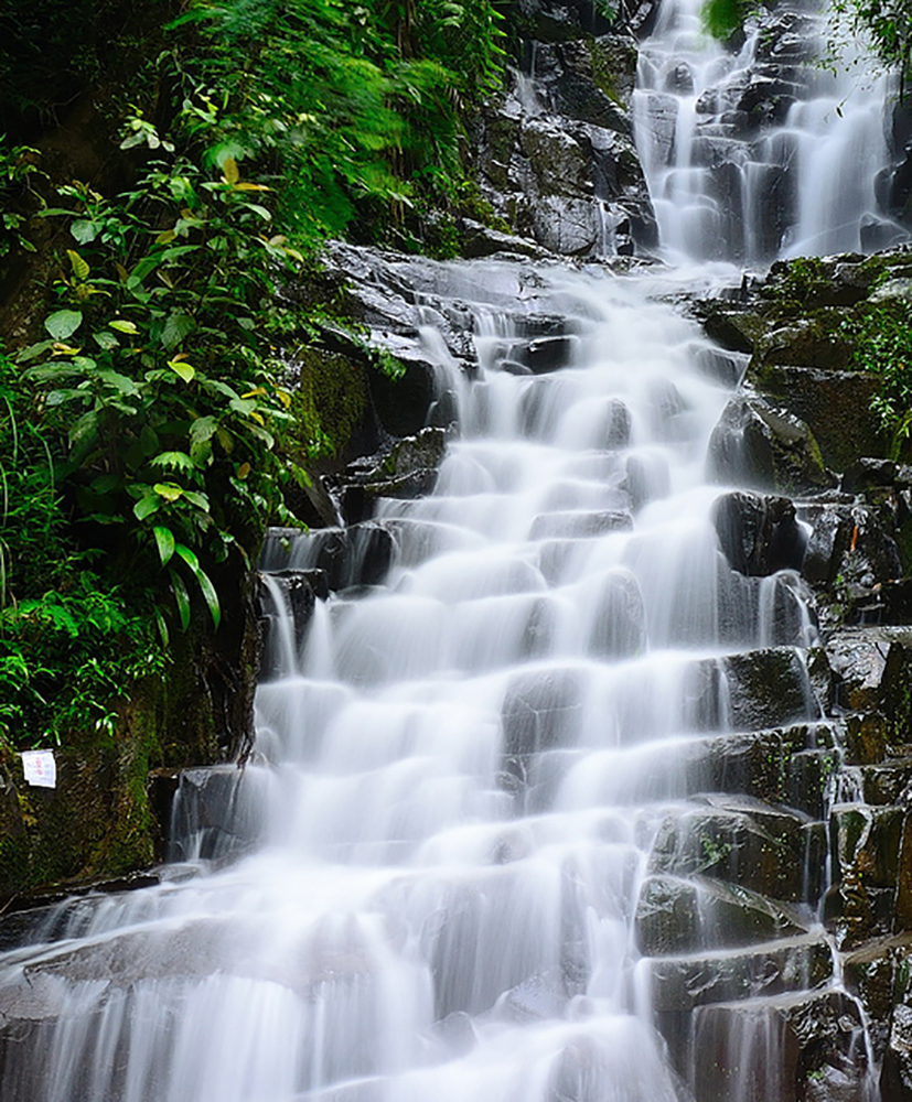 Tempat Wisata Di Jawa Timur Yang Nggak Bikin Capek Mendaki