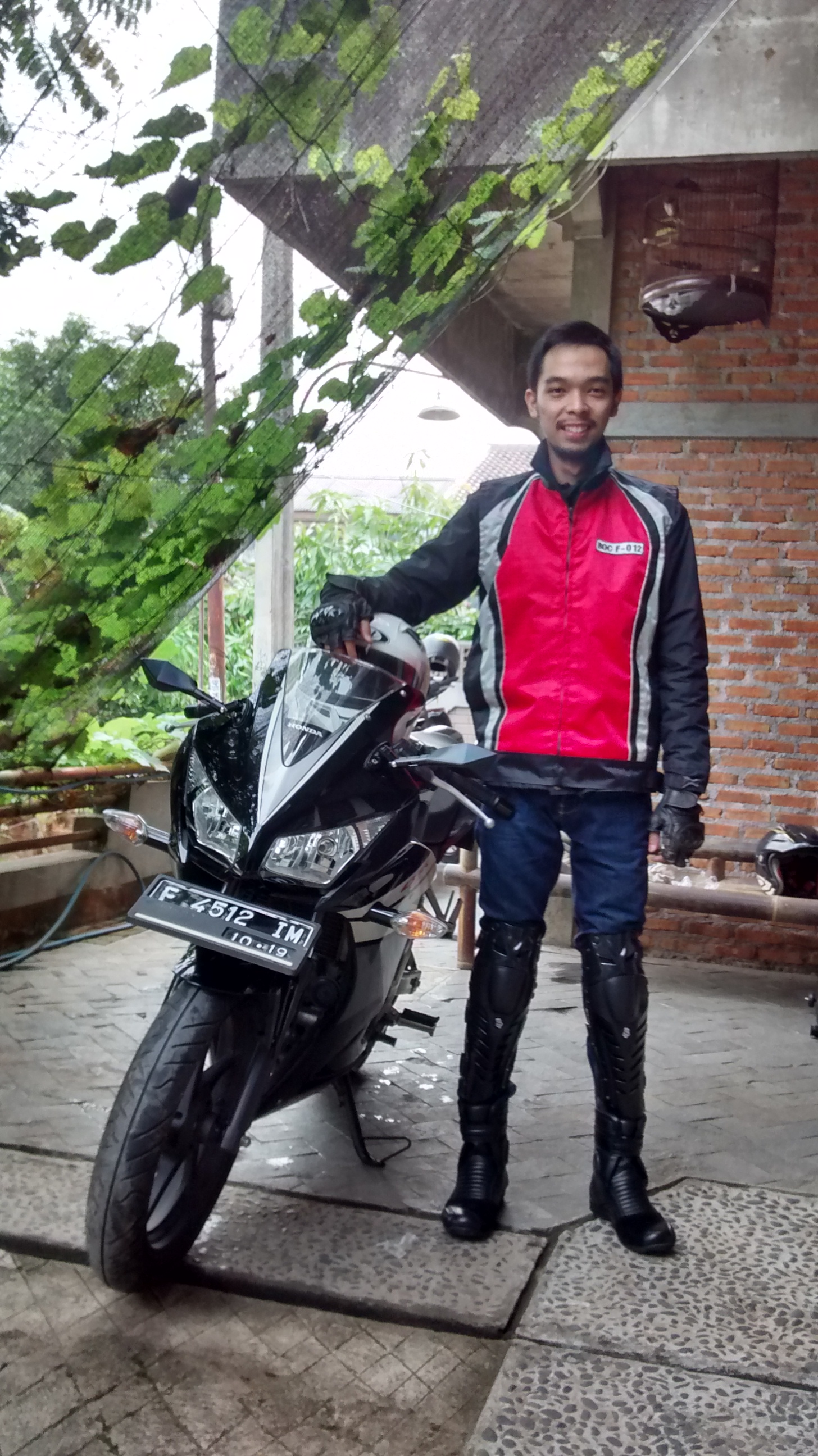 Sering Diabaikan, Inilah Cara Berkendara Aman Saat Touring 