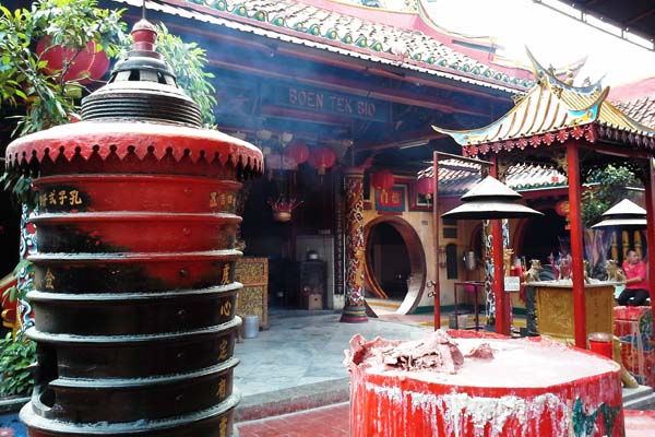 Daytripper: Selusur China Town Pasar Lama Tangerang