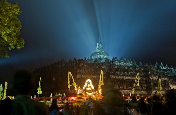 Tips Menyaksikan Perayaan Waisak Di Candi Borobudur Wego Indonesia