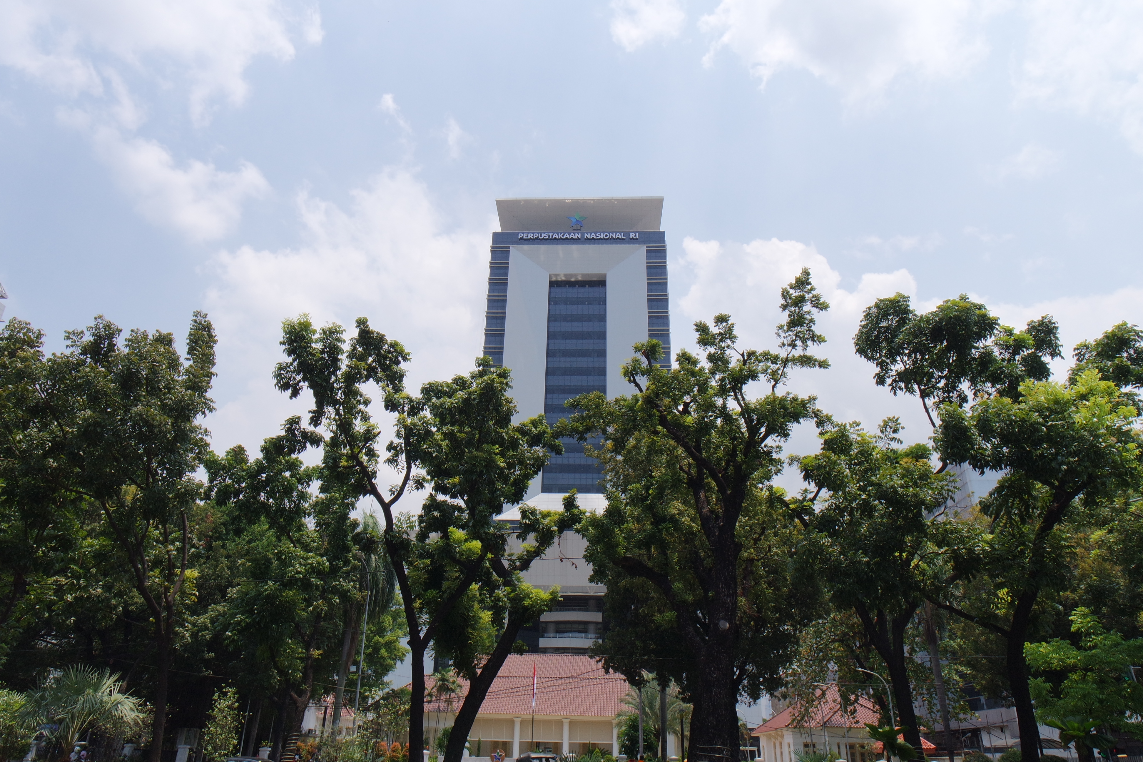 Main ke Gedung Baru Perpustakaan Nasional yang Tertinggi 