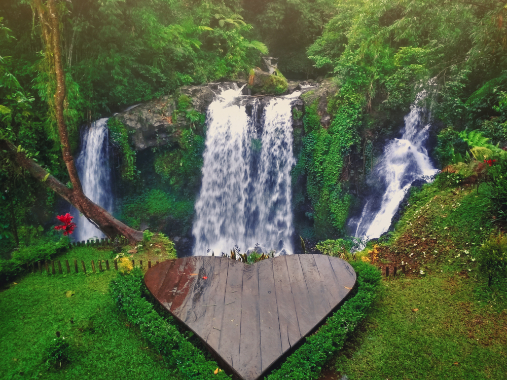 de_Liburan_Aman_Saat_Pandemi_Air_Terjun_Curug Jenggala