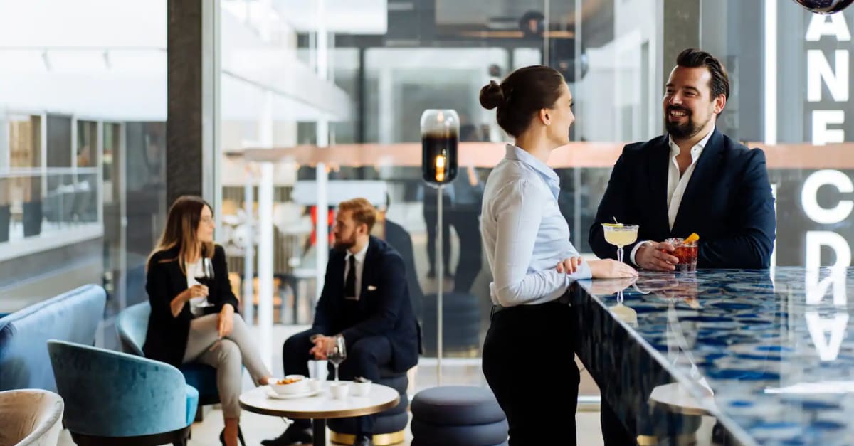 Bar Iris I Cocktails I Zurich Airport The Circle