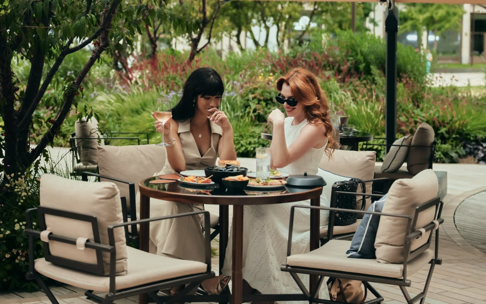 Lhrph Lunch Terrace Women Compressed