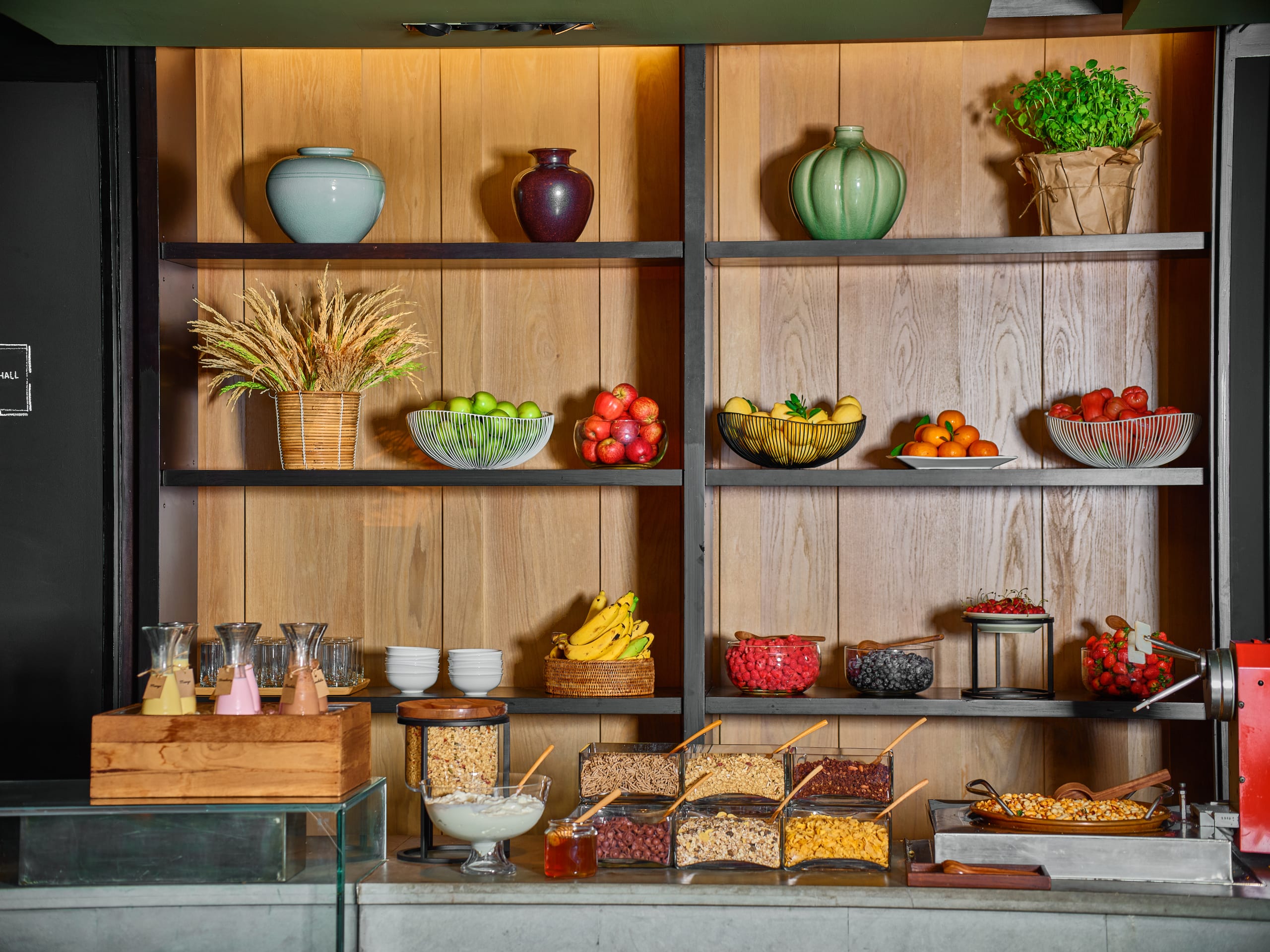Global P1333 Cereal and Fresh Fruit Breakfast Buffet