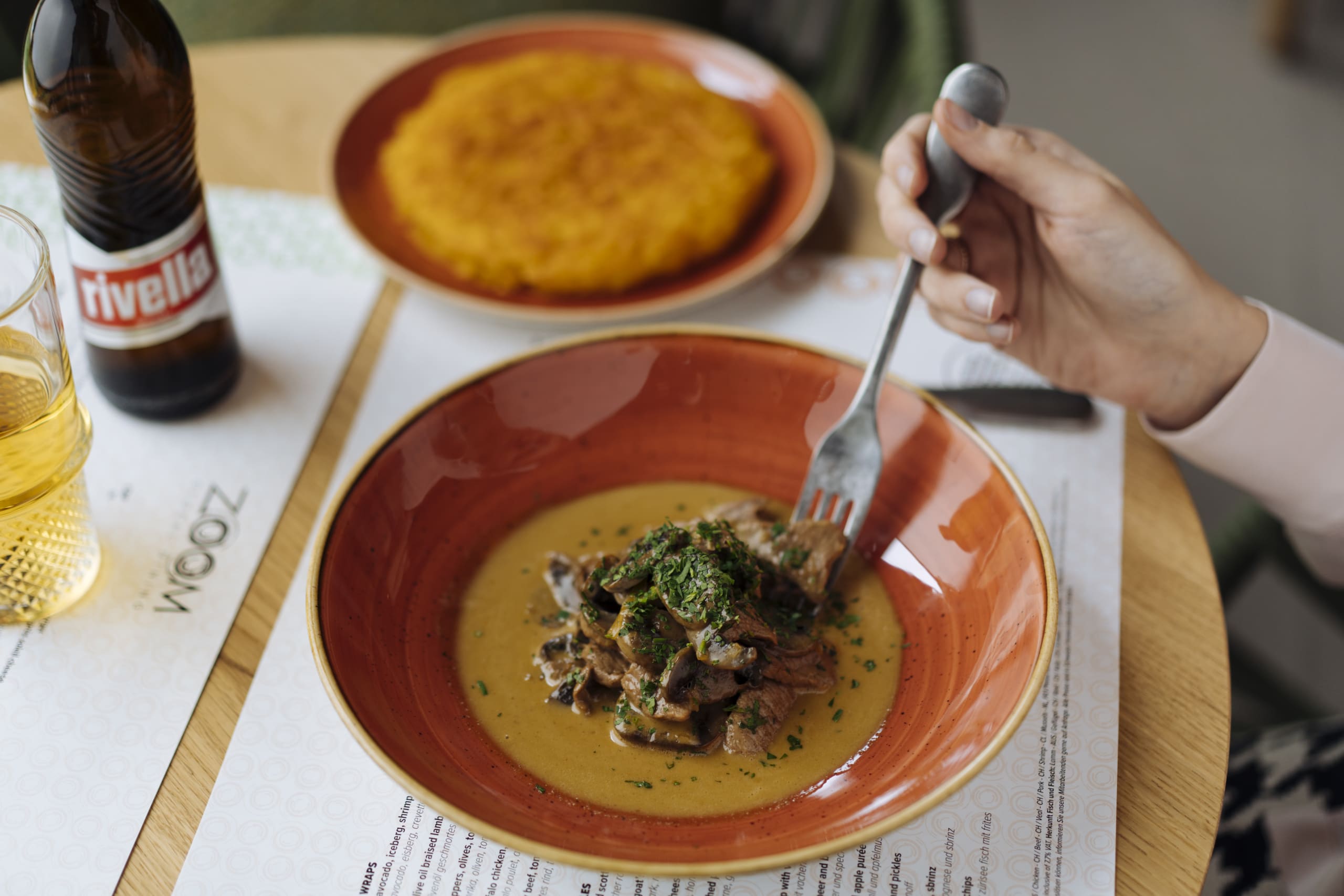 Zoom Restaurant & Bar I  Zürcher Geschnetzeltes