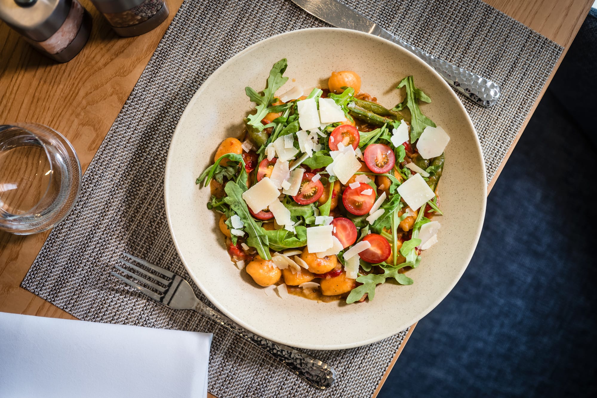 Retusche 25 Lbo 03 0788 M1 Restaurant 1803 Lowres