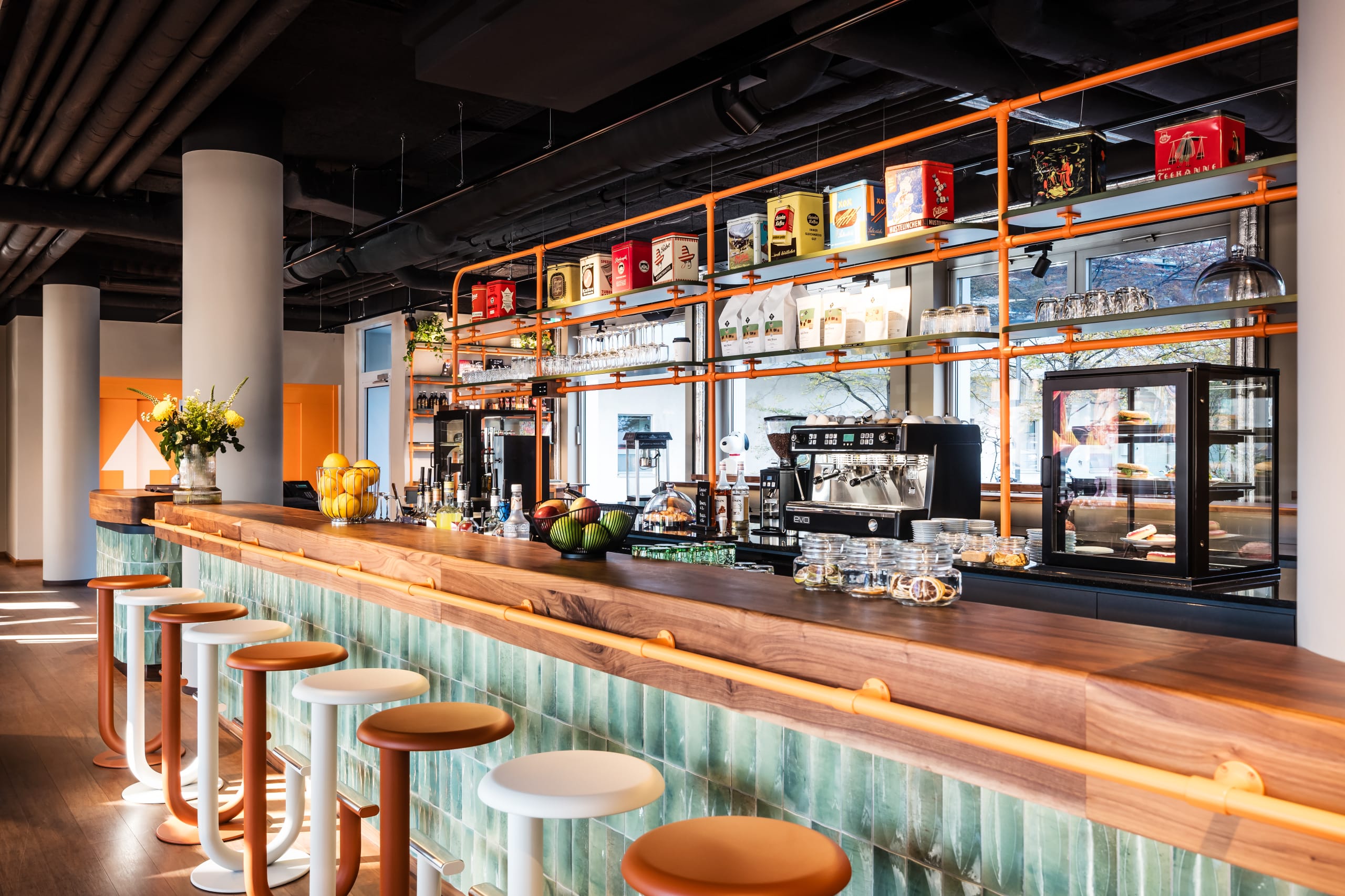 Tagesbar & Café I Me and All Hotel Berlin East Side