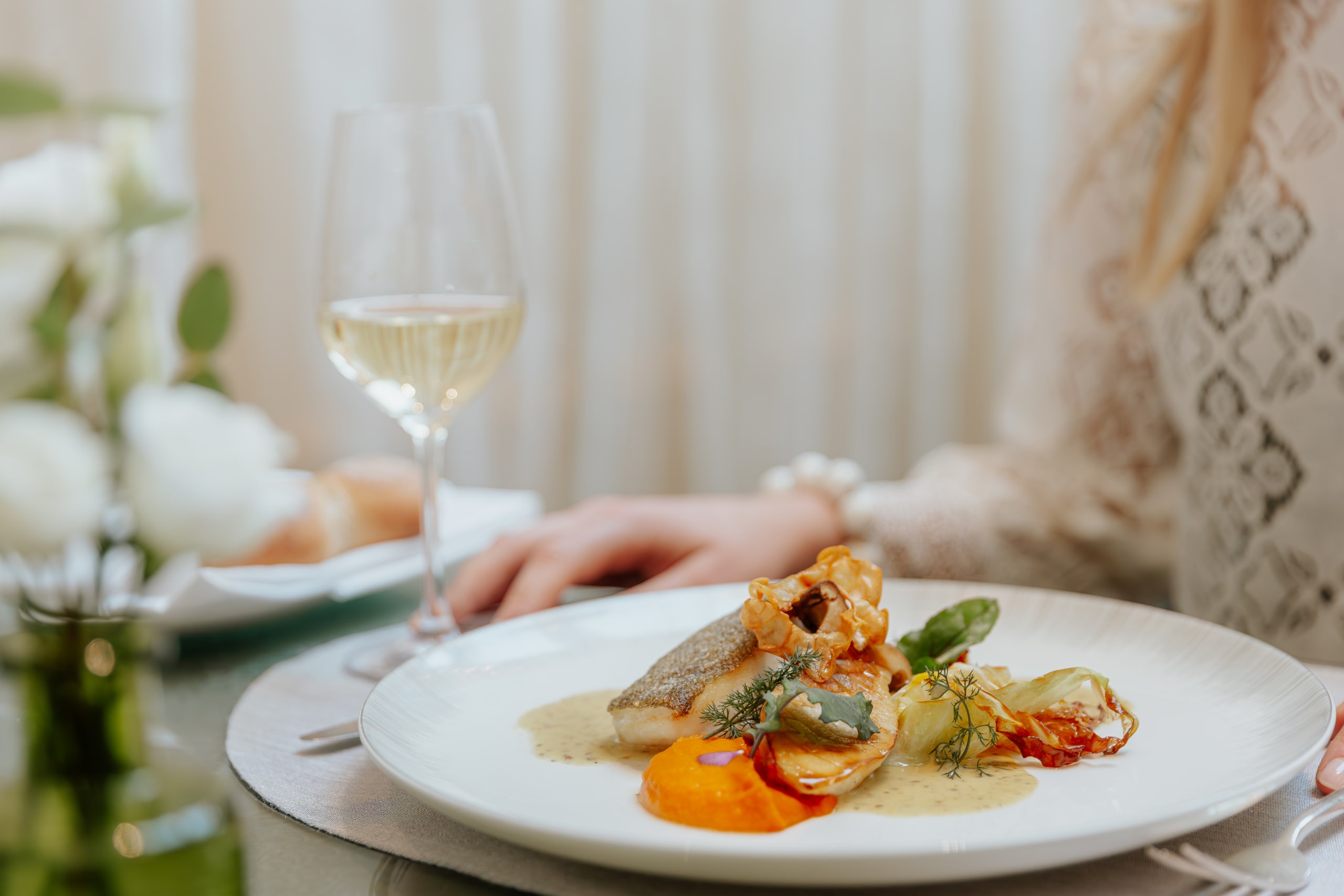 Zurph Lobby Lounge Lunch Cod