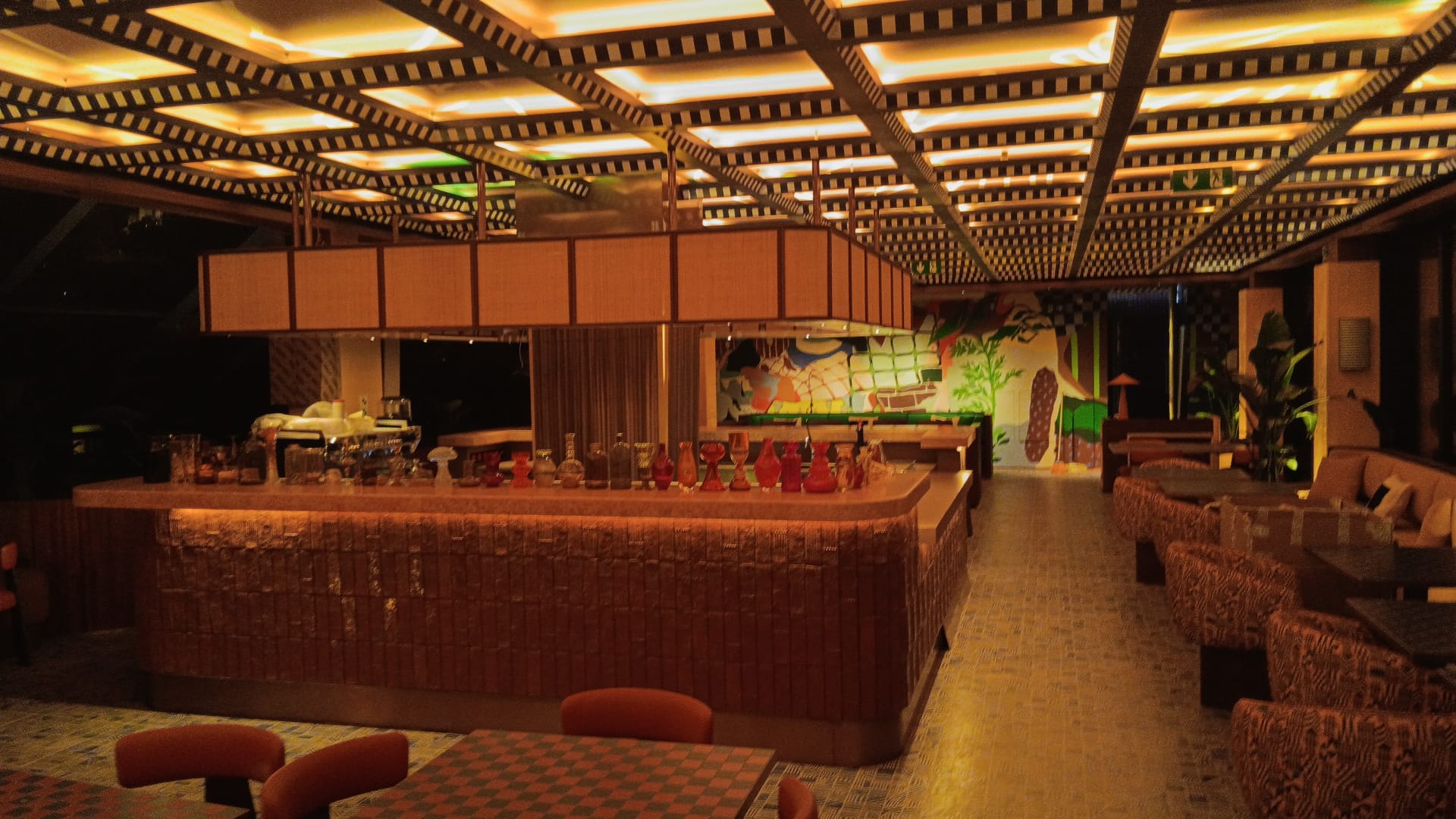 Luzzi Restaurant