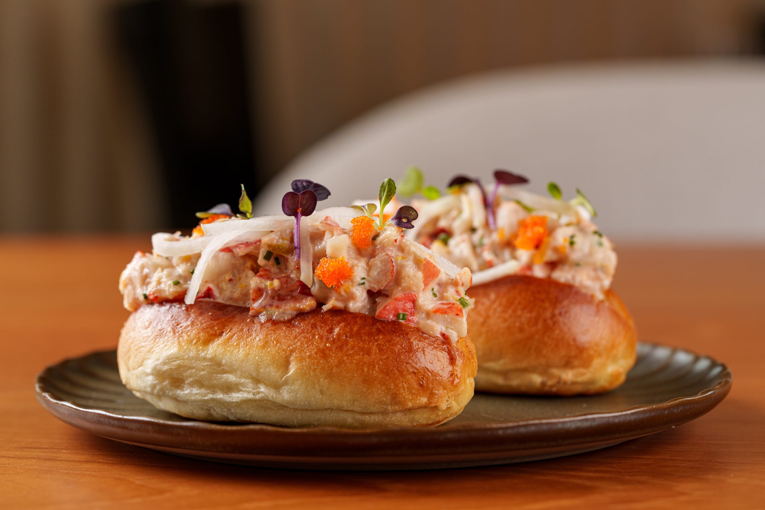 Mini Lobster Roll, Level View