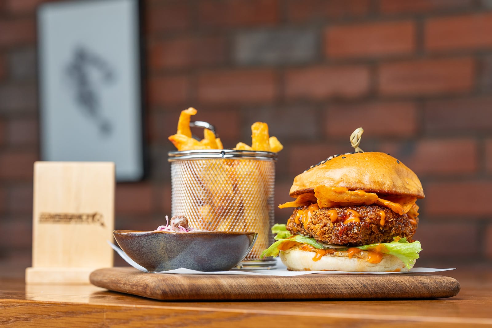 District 6 Beef Burger   04