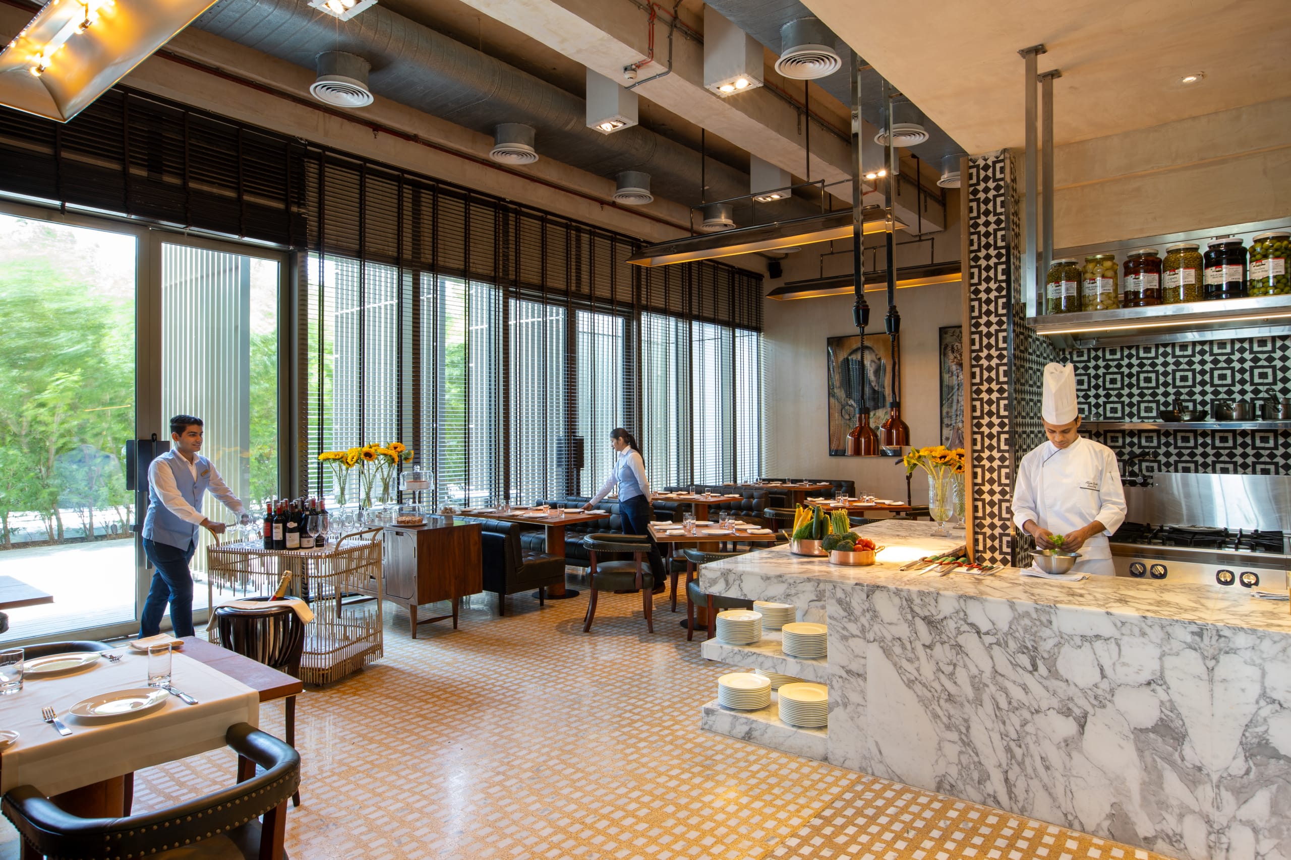 Grggh P0106 Cena Pranzo Interior Staff