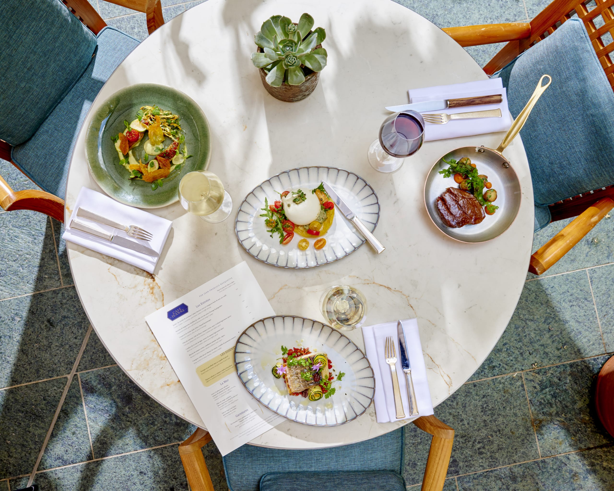 Parph P1395 Terrace Lunch