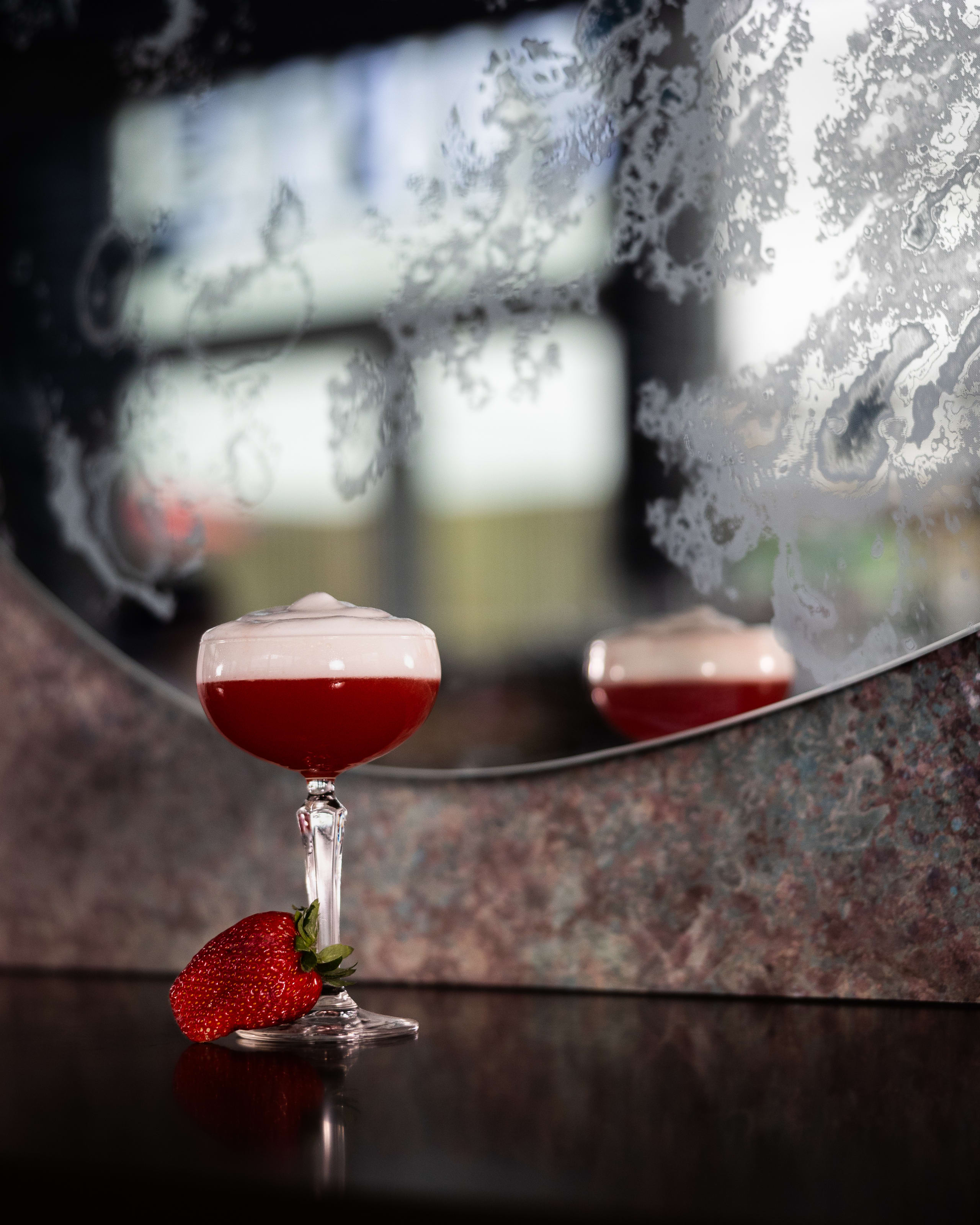 Hyatt Regency Zurich Airport The Circle_Bar Iris_Aerdbeerifäld