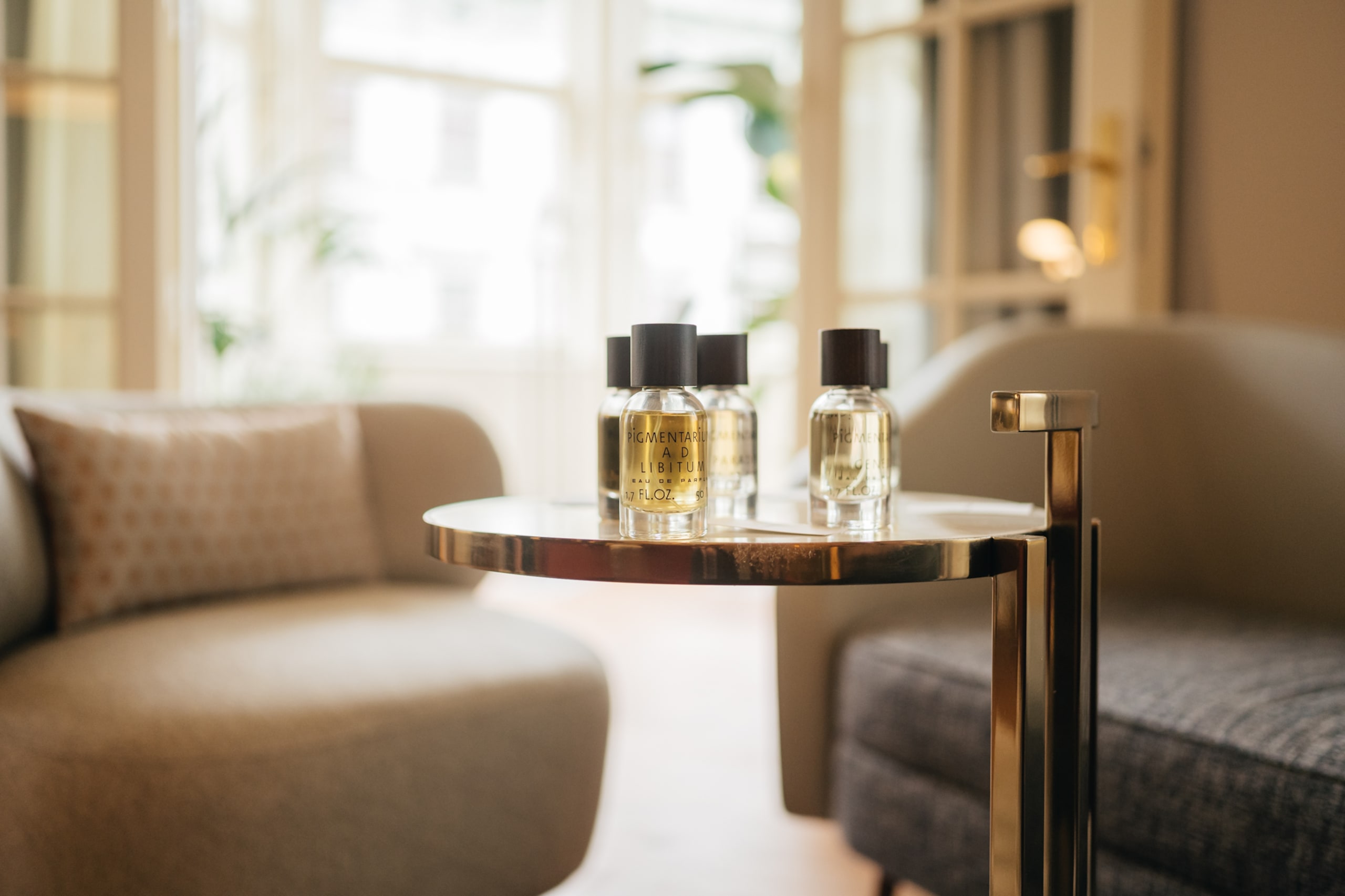 Prgaz P0290 Pigmentarium Perfume Range Display Side