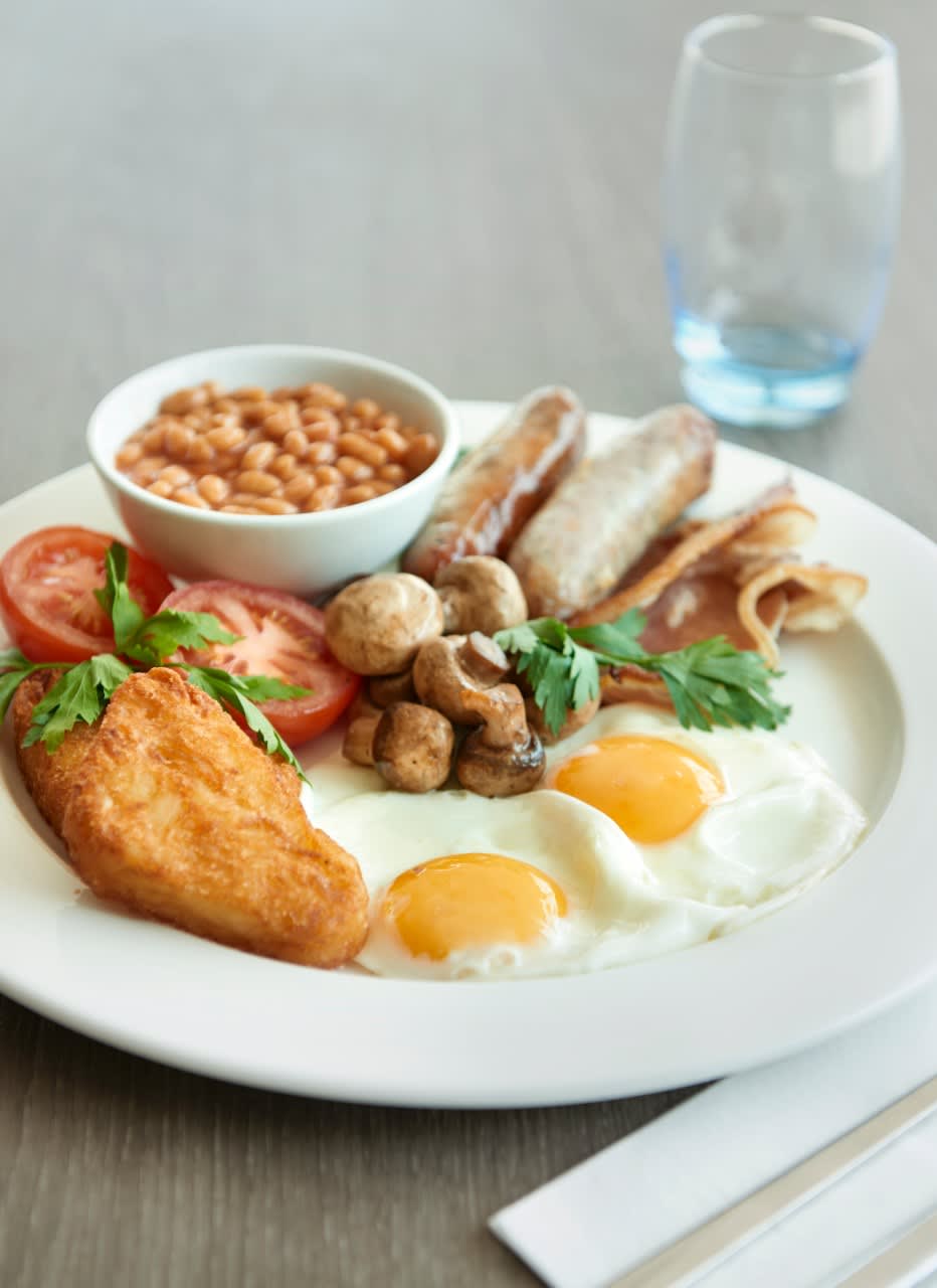 Hyatt Place London Heathrow Airport P068 Gallery Kitchen Breakfast 1280x1280