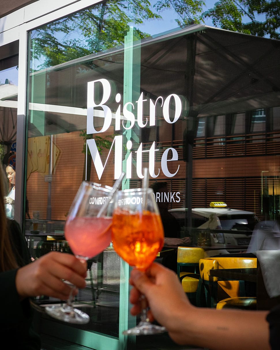 Bistro Mitte Foto Von White Kitchen 20250430 06