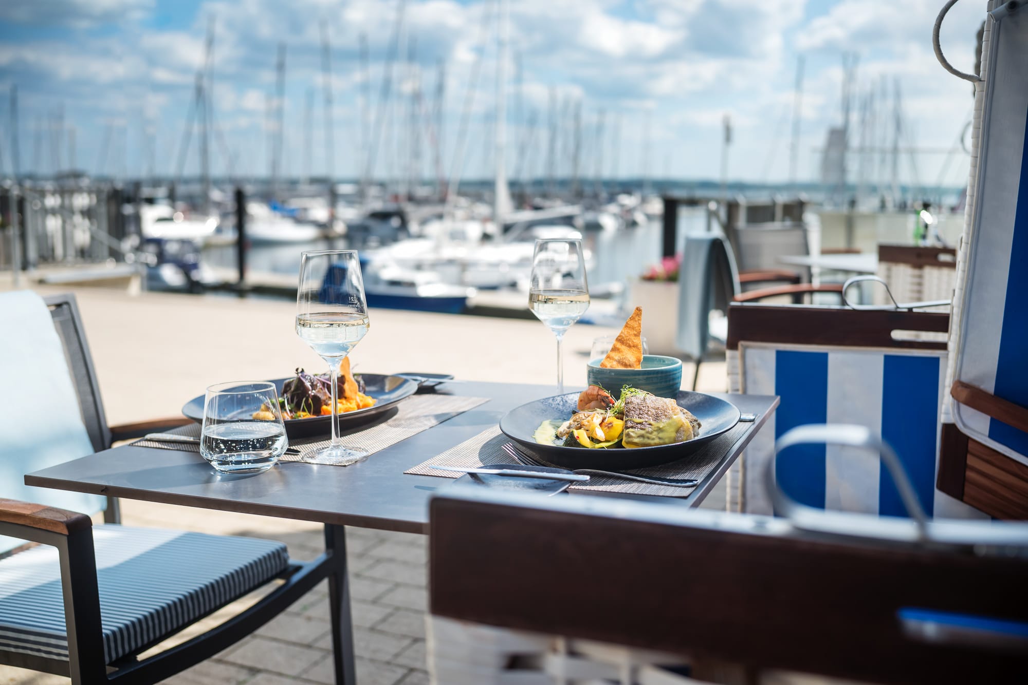 25 Lbo 01 0205 Lowres