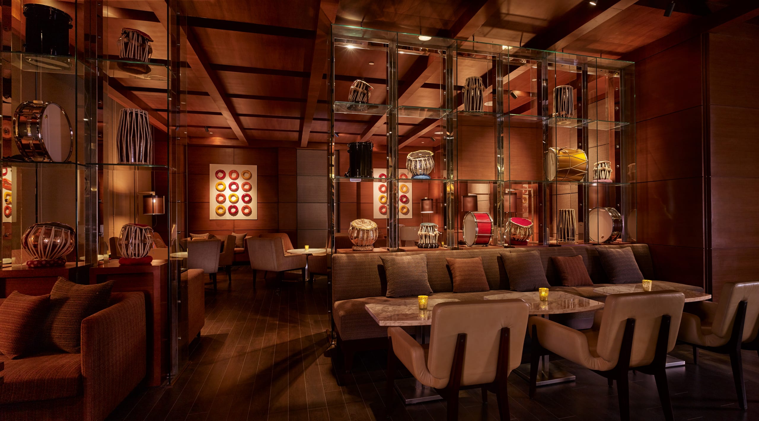 Ixchr P094 Stage Lifestyle Bar