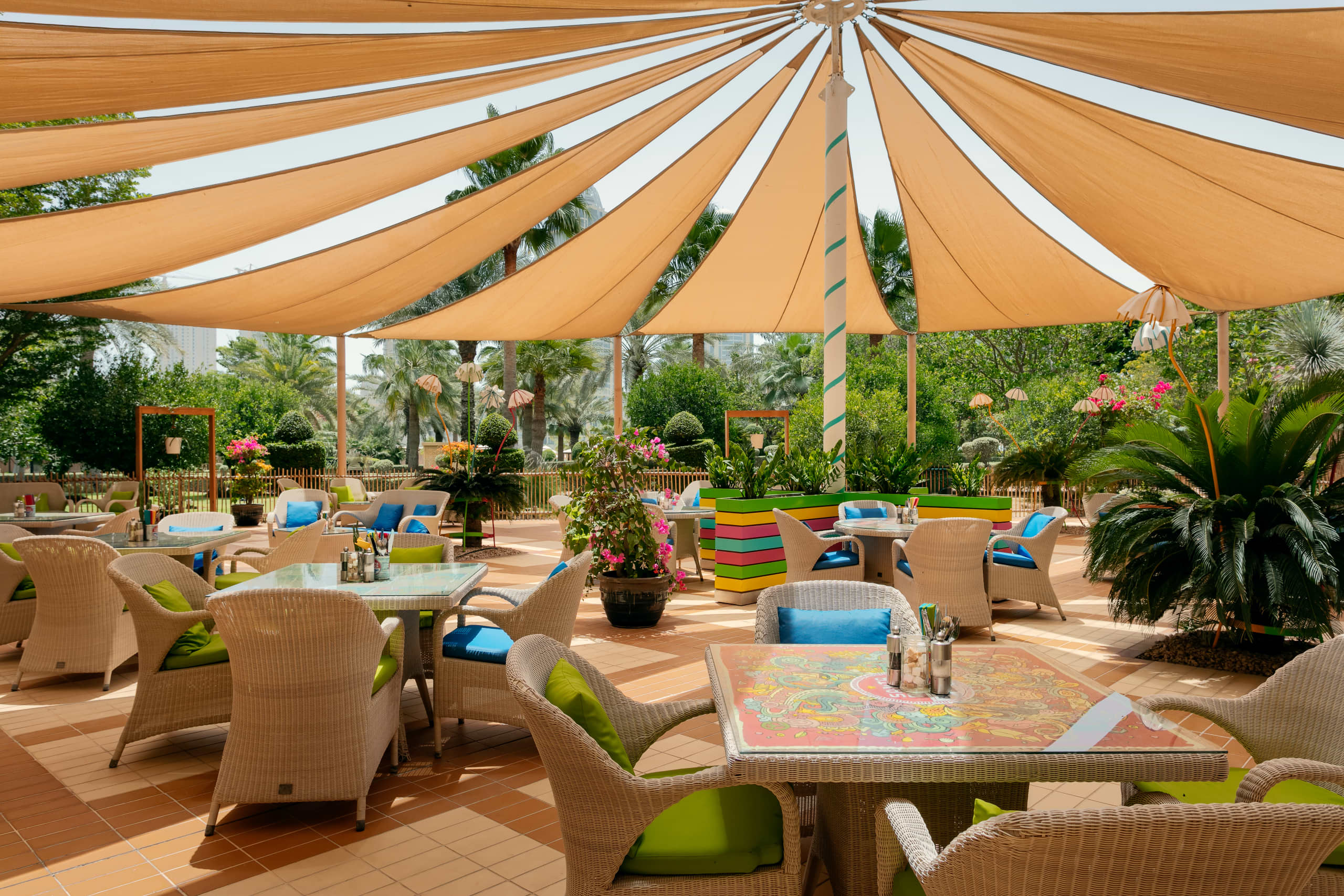 Grand Hyatt Doha Hotel and Villas P465 Santa Monica Breakfast Club Terrace