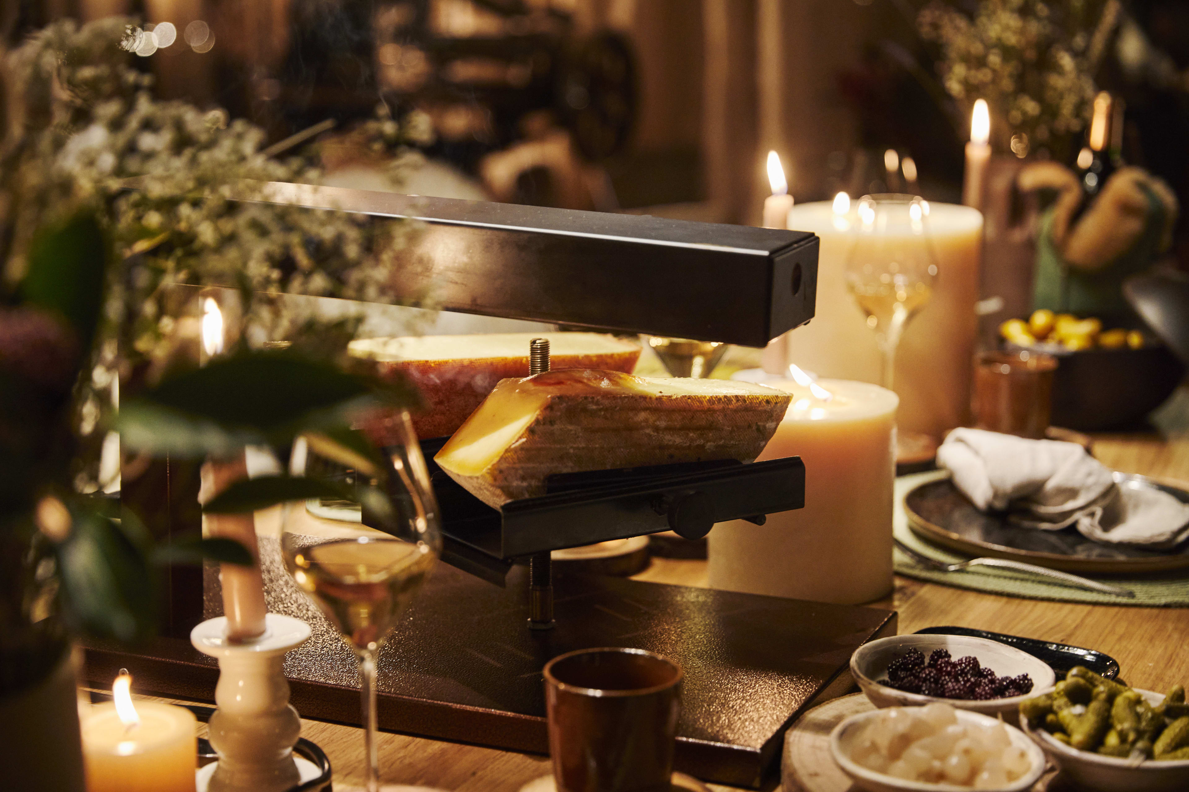 Parph P1704 Chalet Raclette and Wine