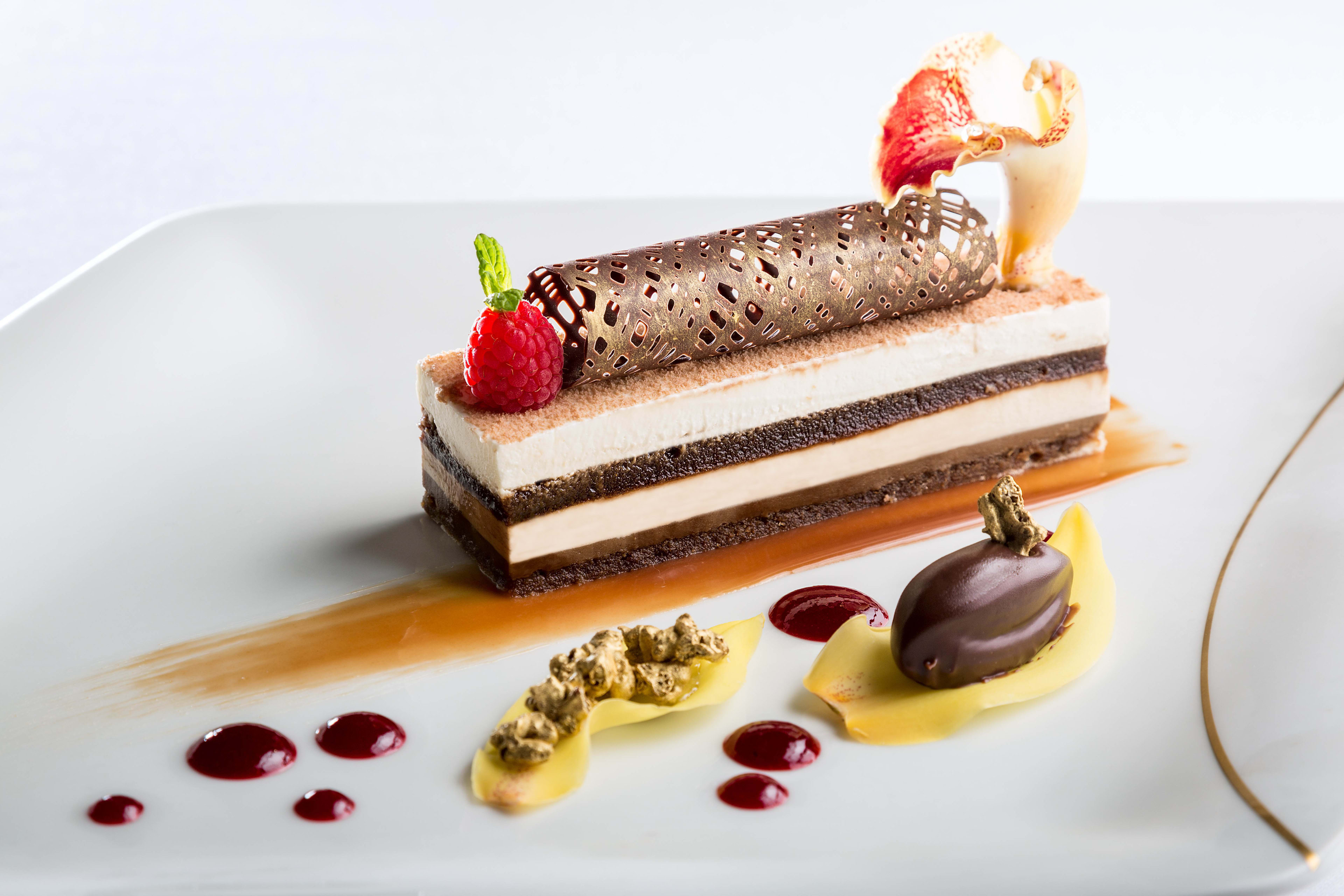 Hyatt Regency Makkah Jabal Omar P027 Dining Dessert