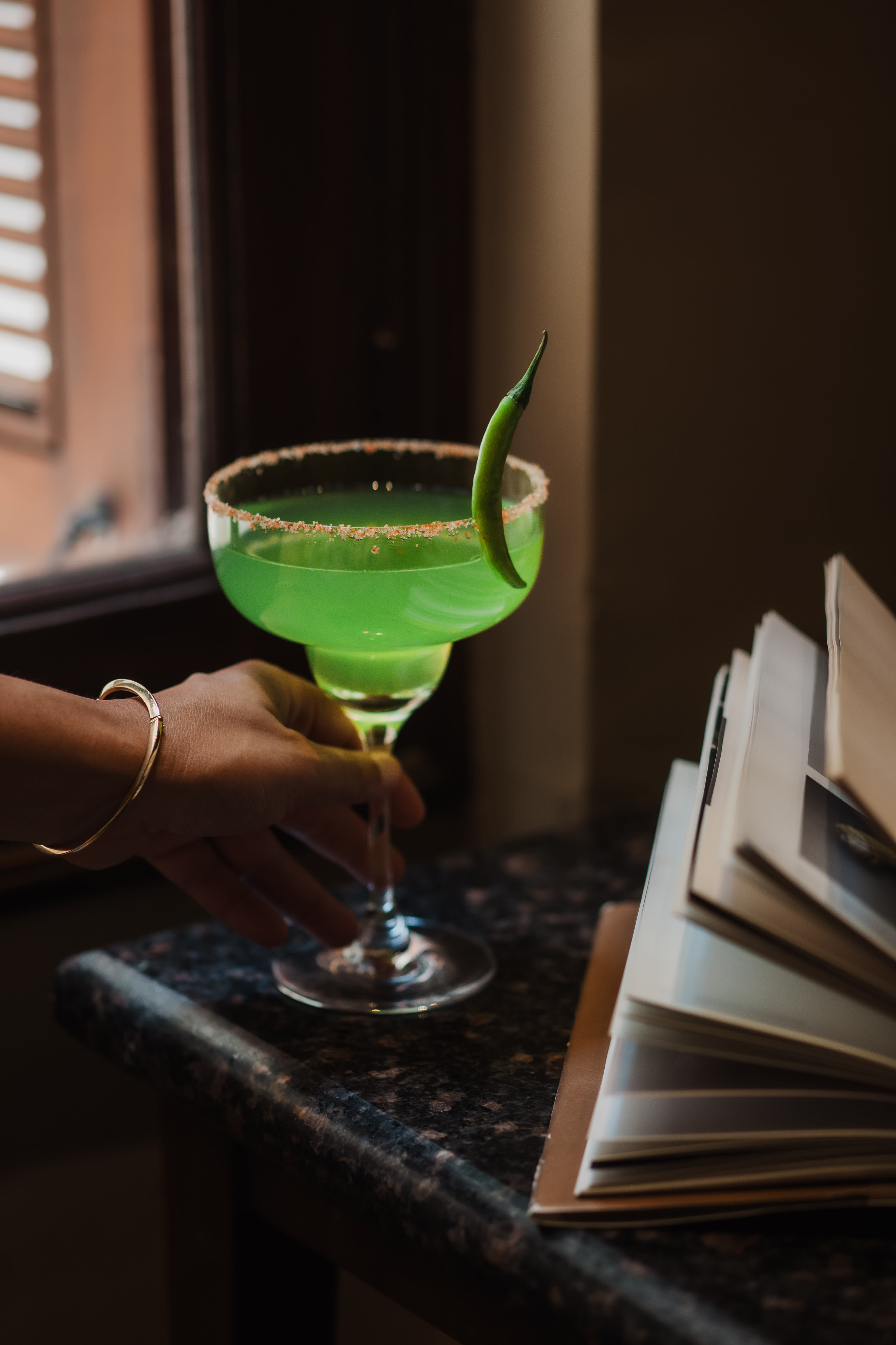 Alila Fort Bishangarh Madhuveni Smoked Cocktail (2)