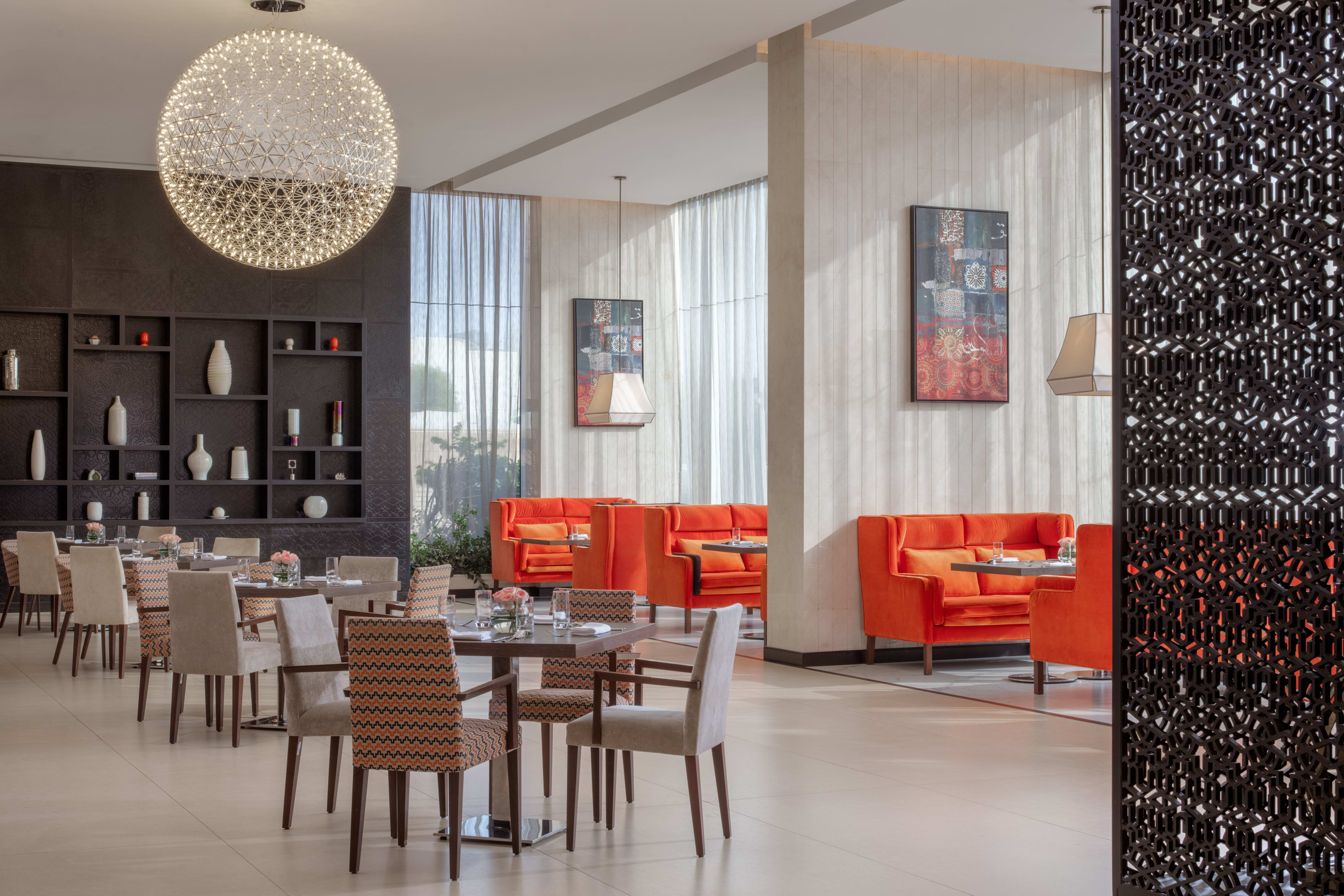 Ruhzs Gallery Cafe Restaurant