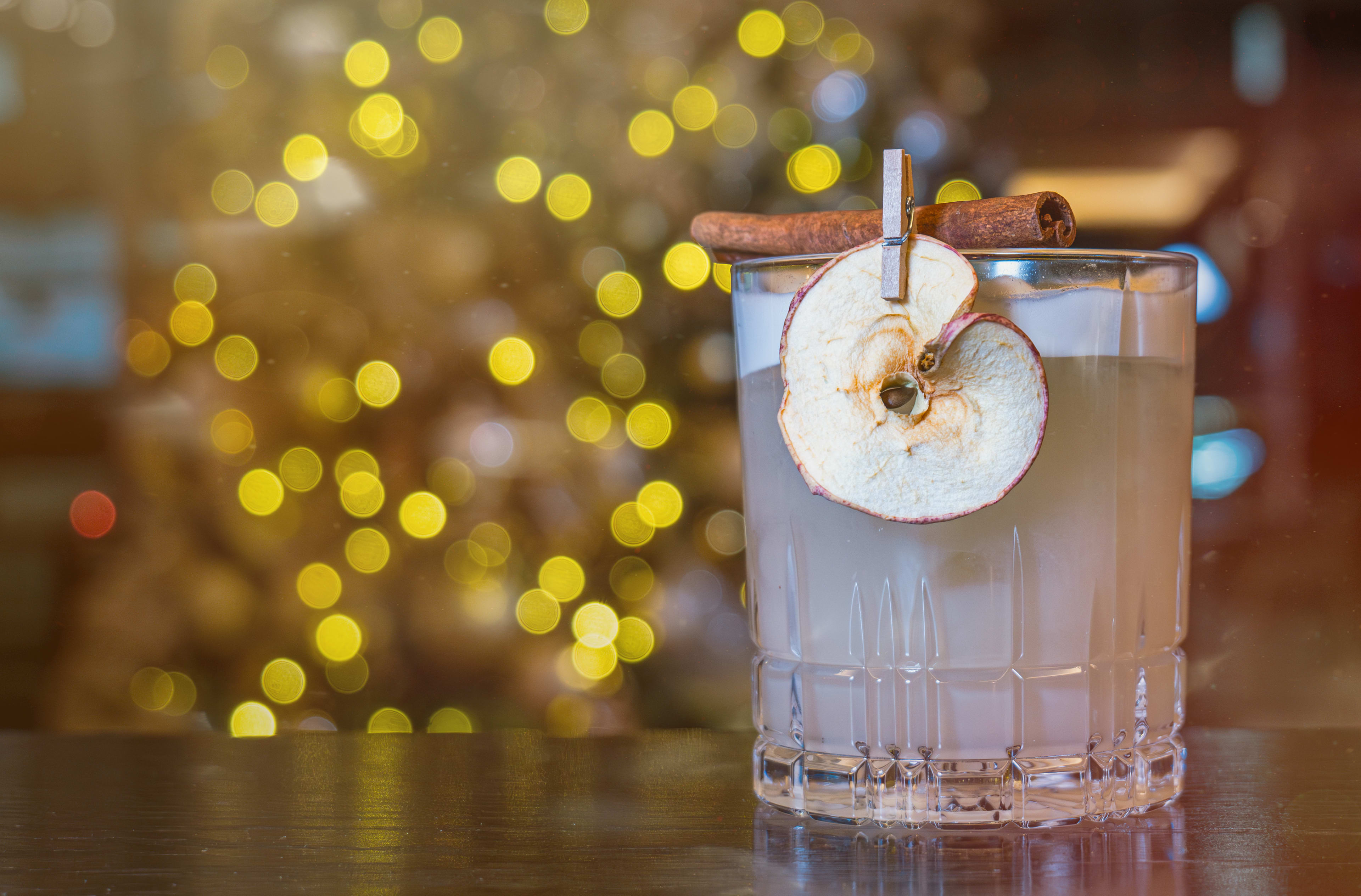 Manrm Festive Apple Spice Fizz Wide