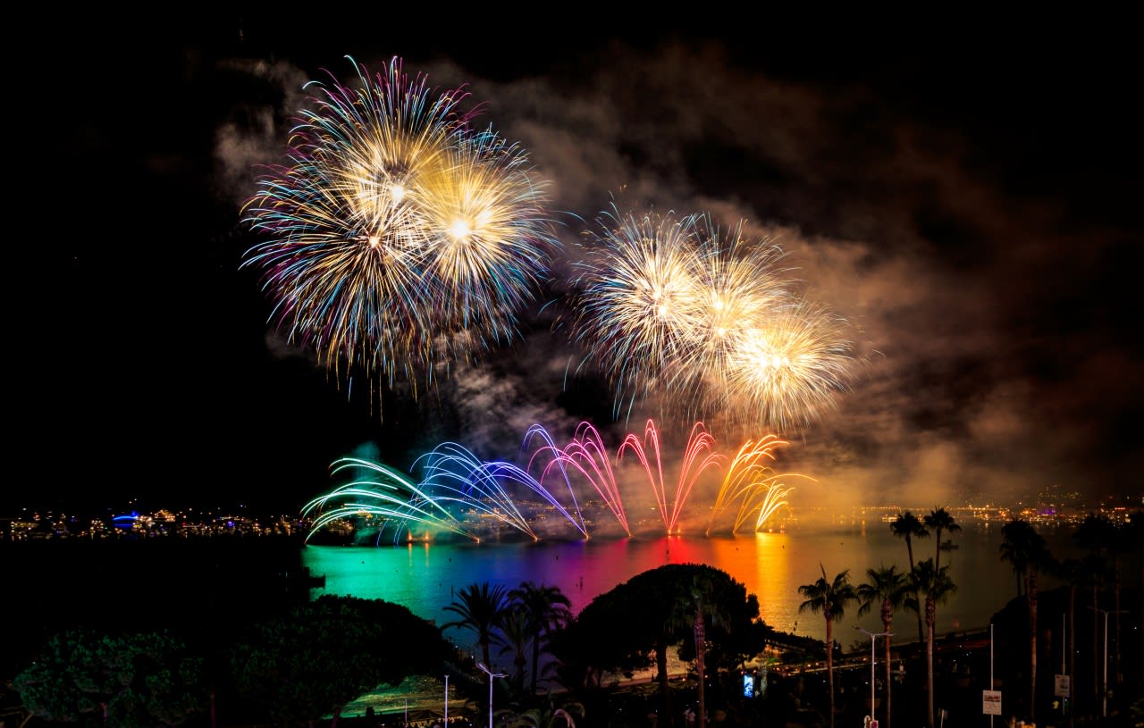 Hotel Martinez P938 Zplage Fireworks 1280x1280