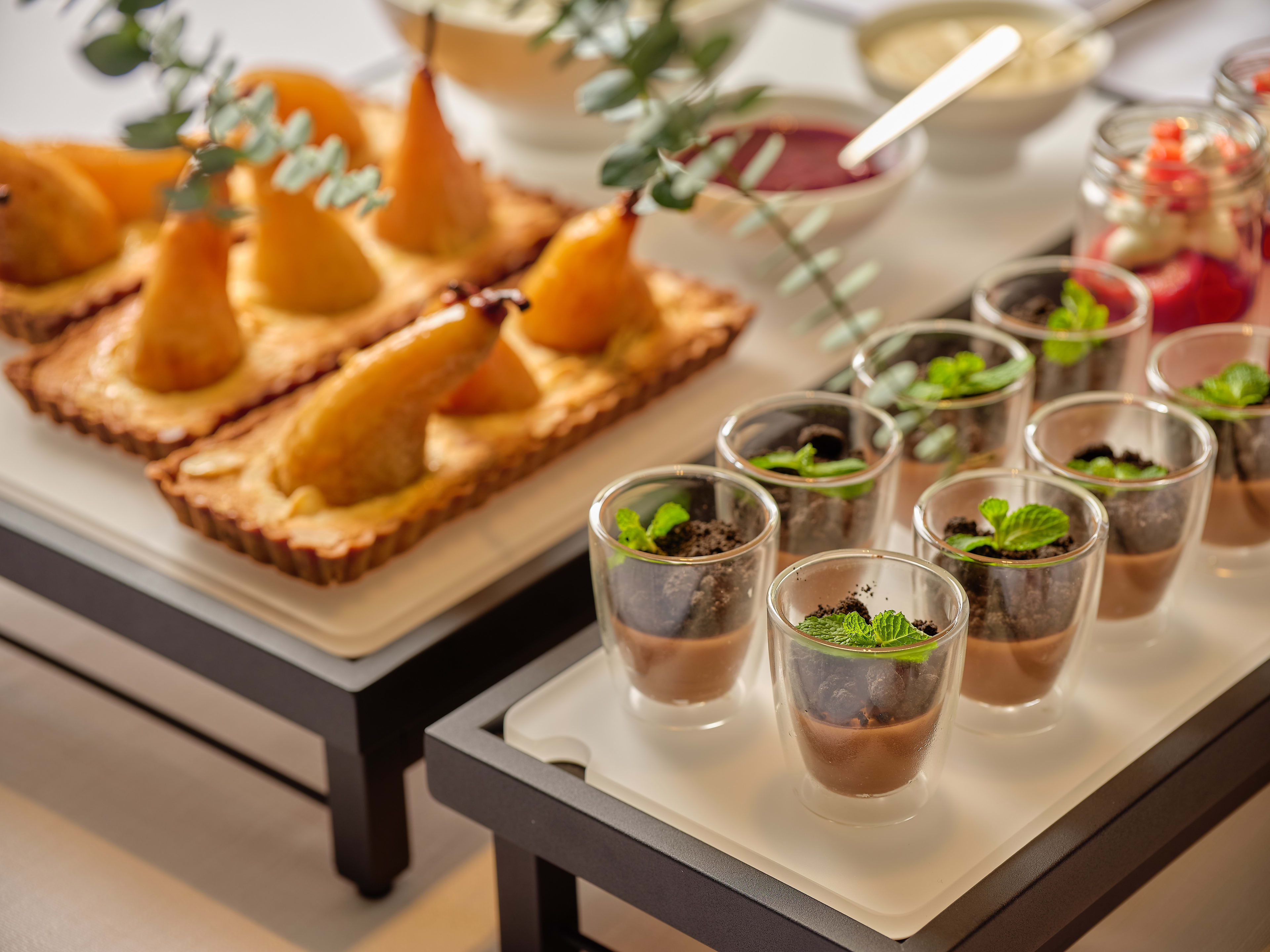 Global P1410 Poached Pear and Chocolate Mouse Dessert Buffet