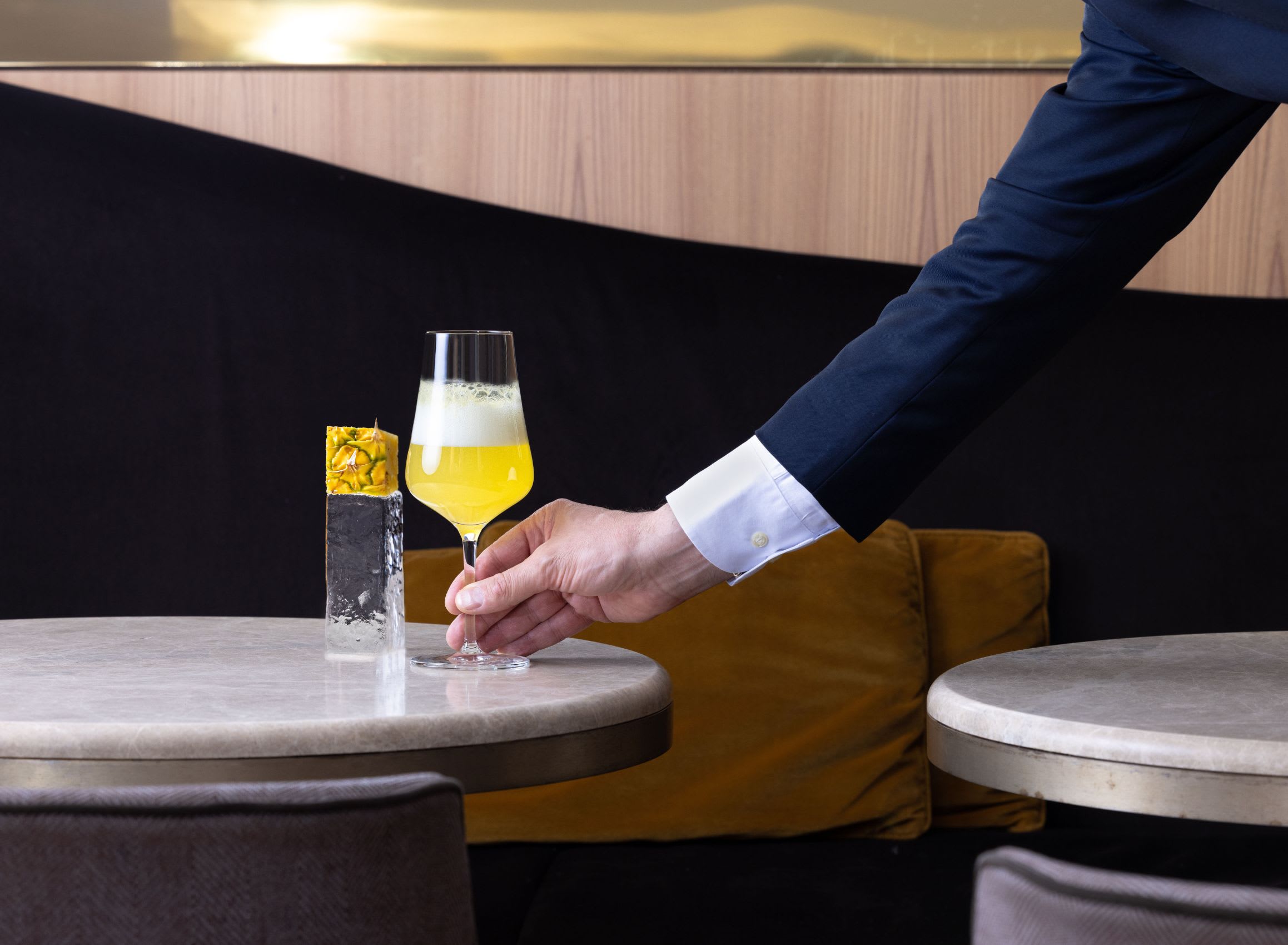 Elegant service