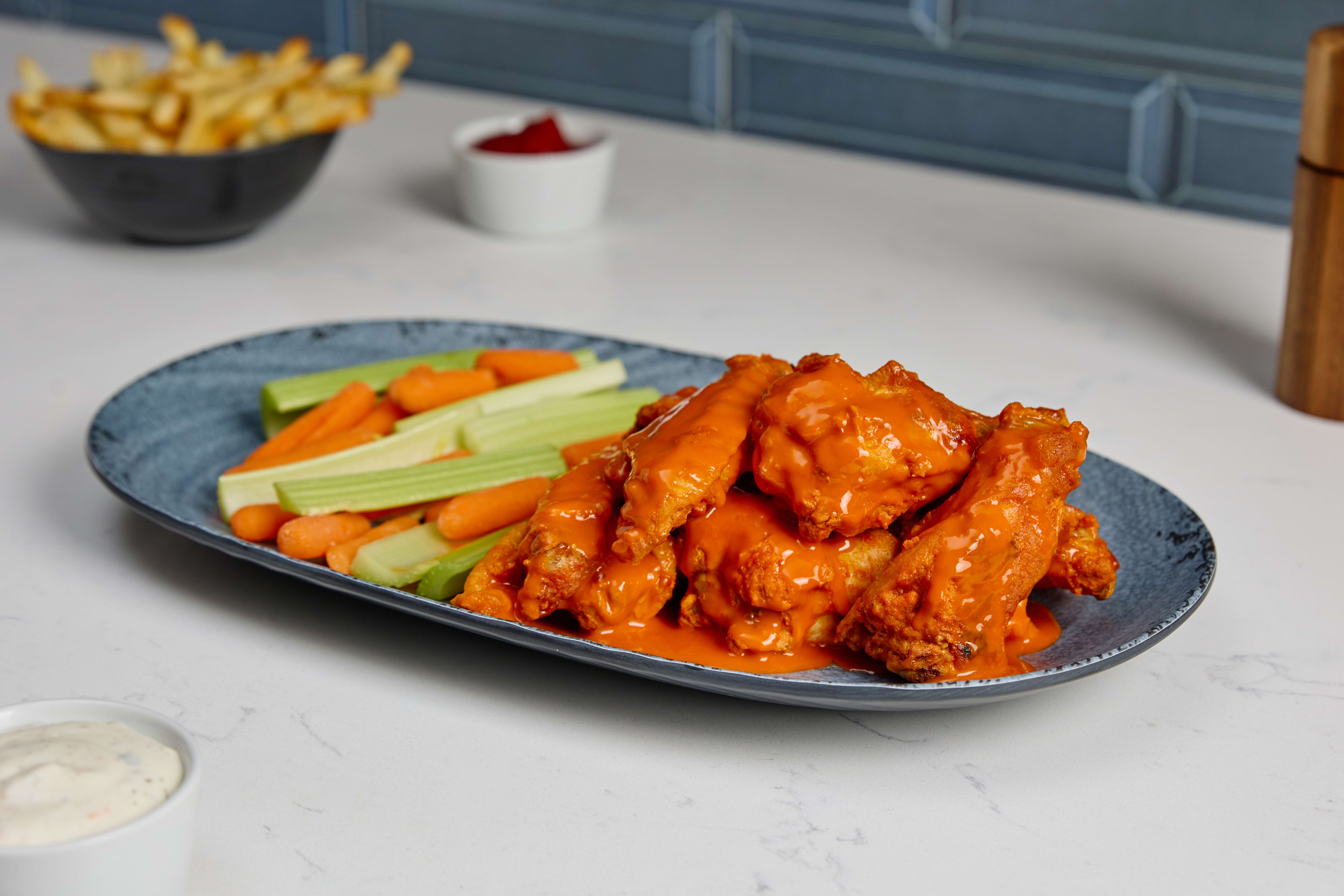 Hp P0536 Shareable Chicken Wings French Fries