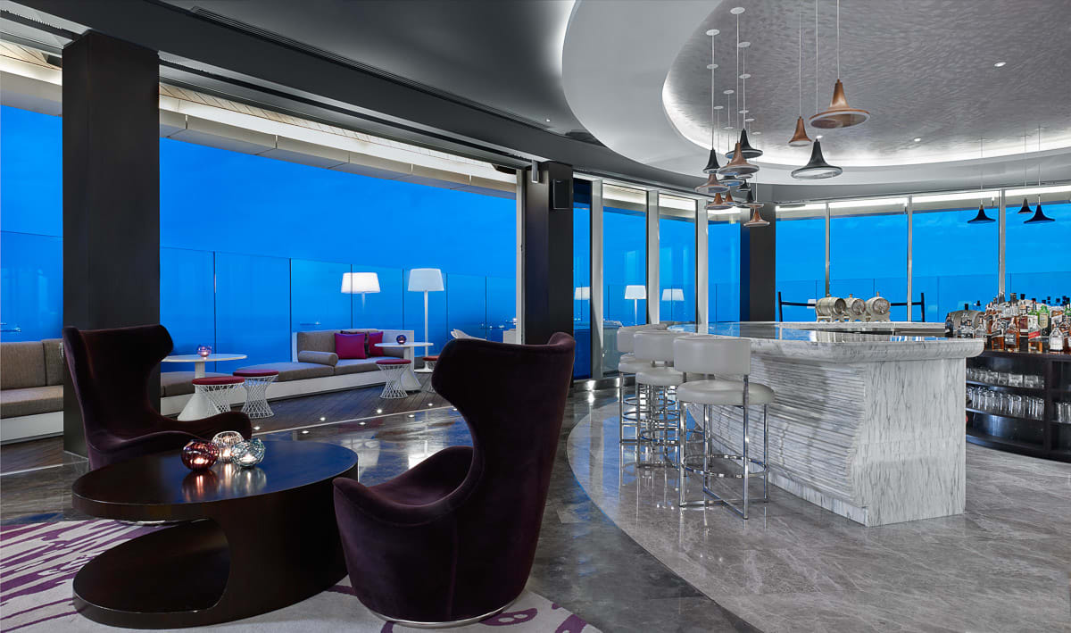 Isthr Vue  Bar Interior