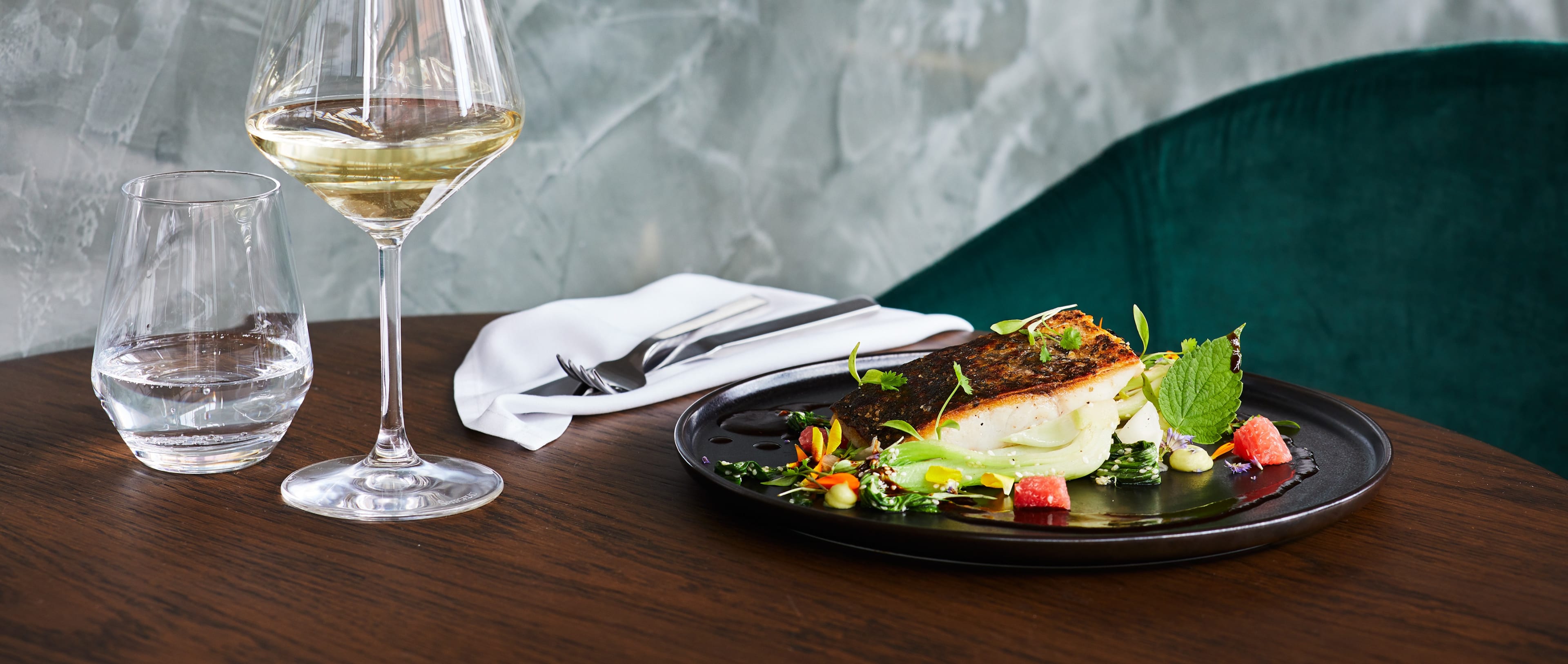 Hyatt Regency Manchester Oxford Road the Laureate Restaurant Food Fish White Wine