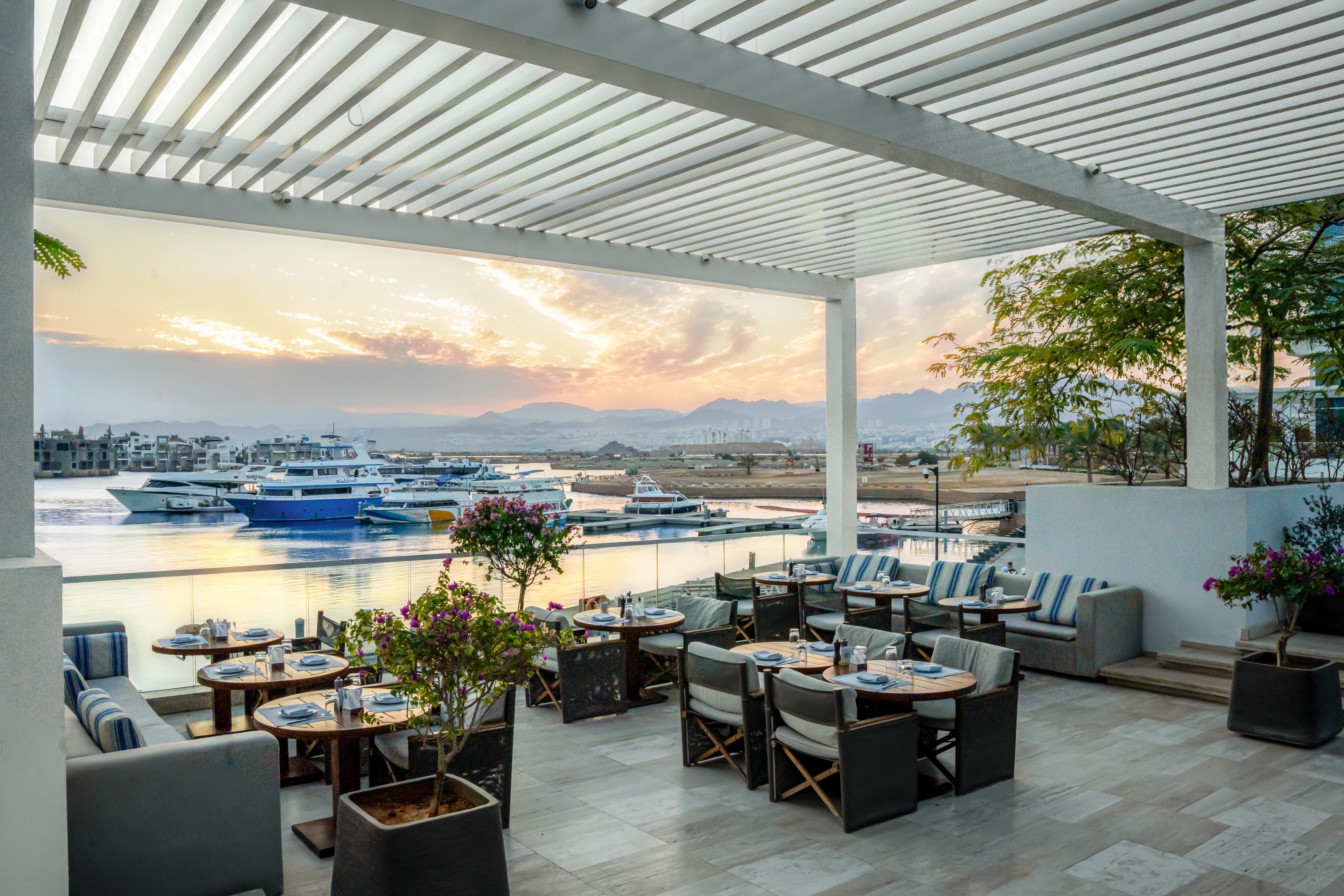 Cascadse Outdoor Dining Area