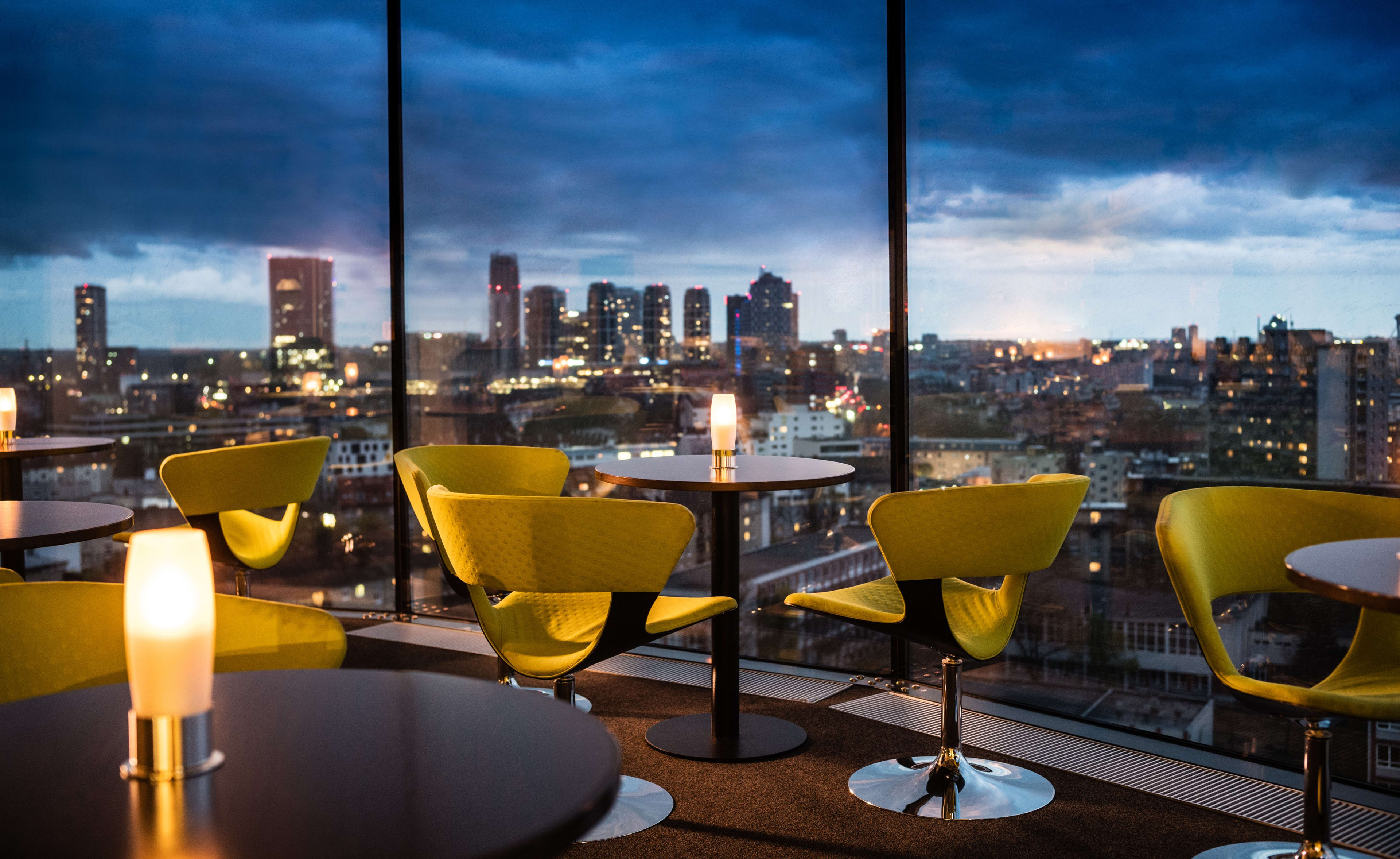 Btsjb P0018 Outlook Bar and Lounge Night